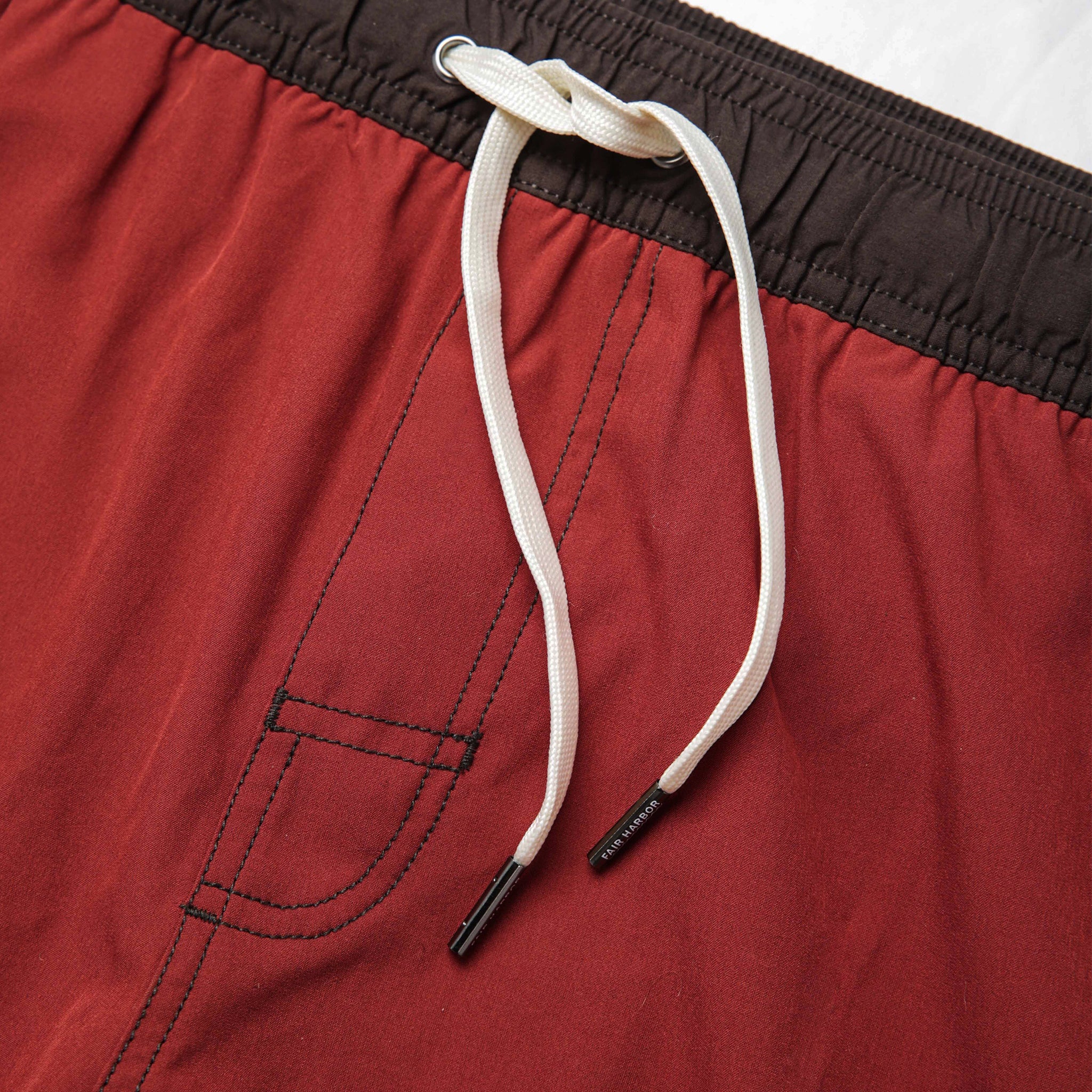 The Anchor Trunk in Red Clay - Image 5