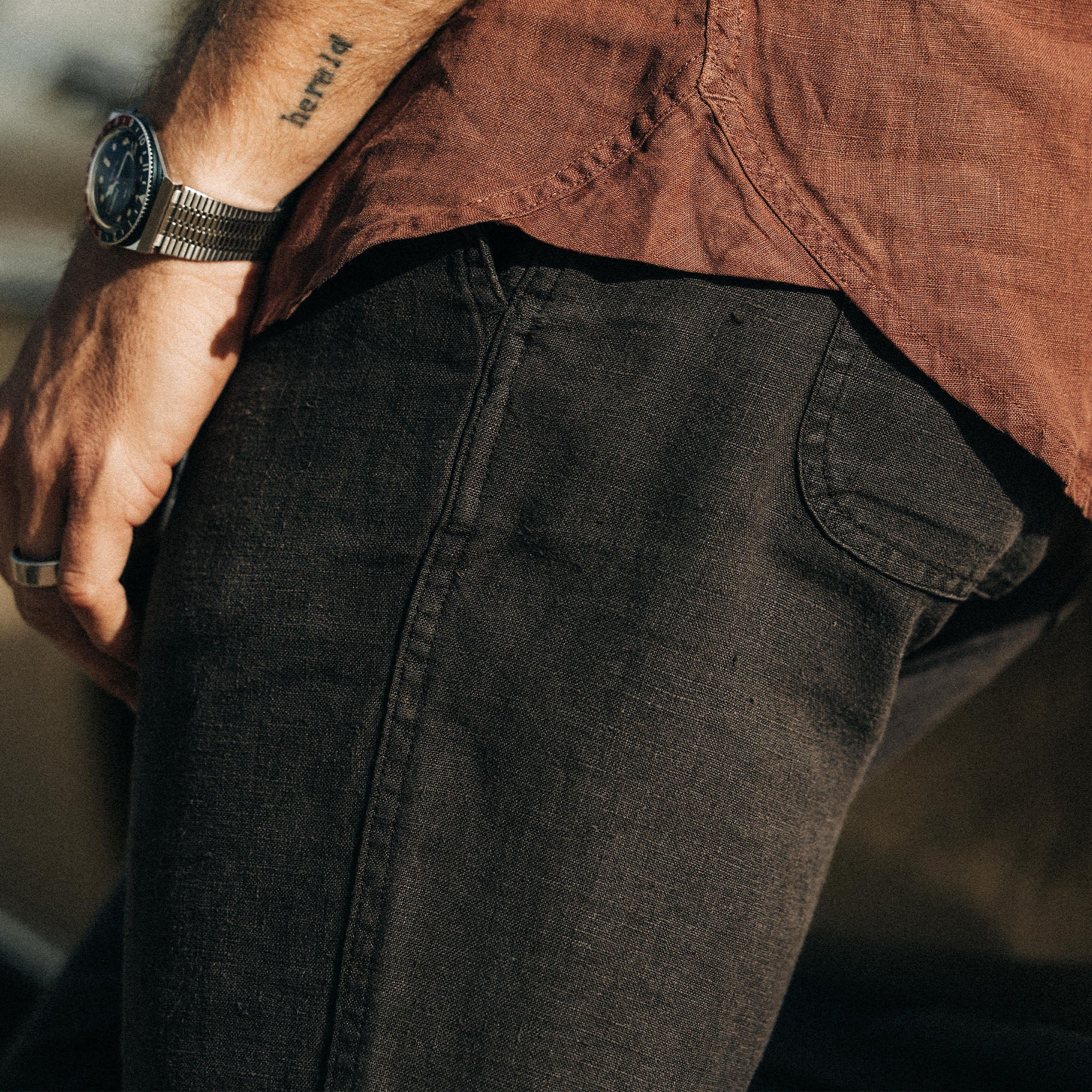 The Apres Pant in Shadow Hemp - Image 3