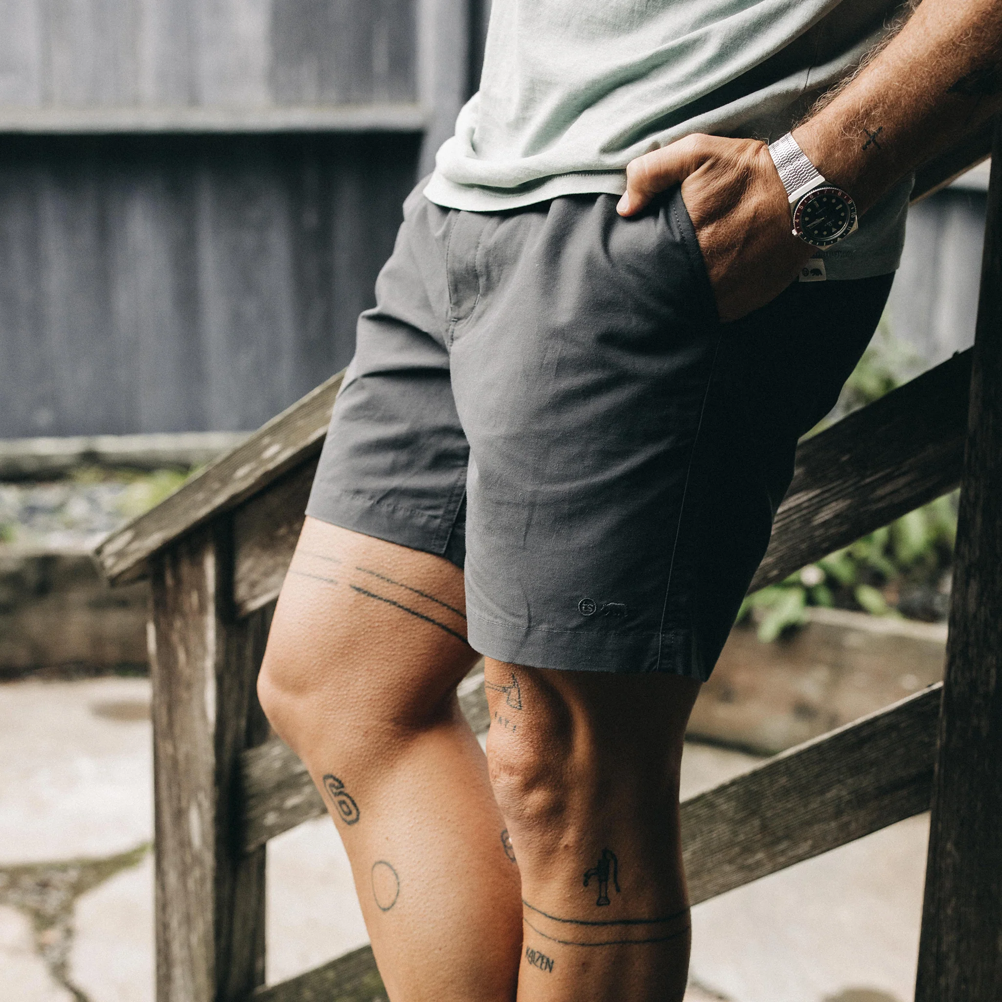 The Apres Short in Granite Sixty Forty - Image 3