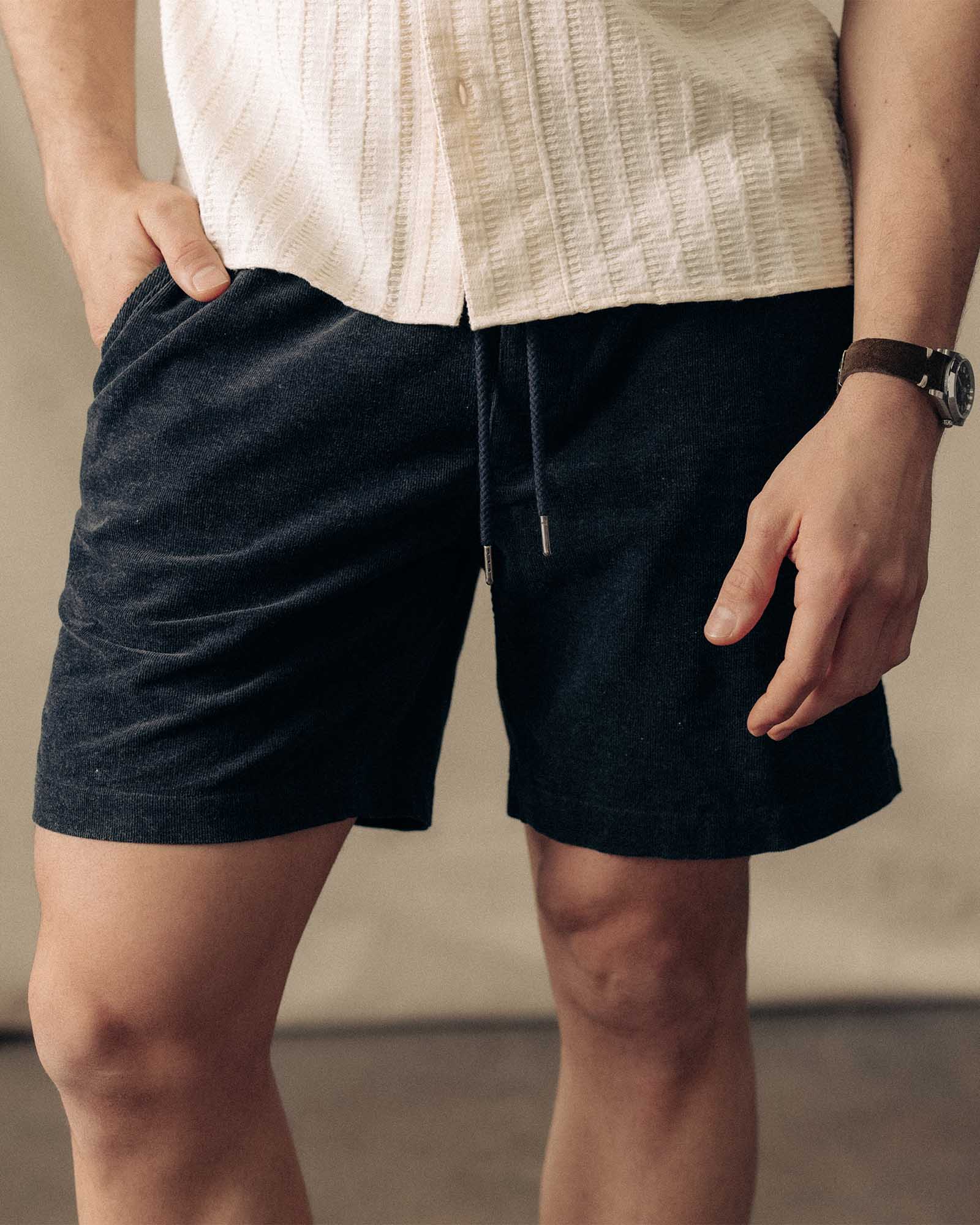 The Apres Short in Heather Coal Pincord - Image 3