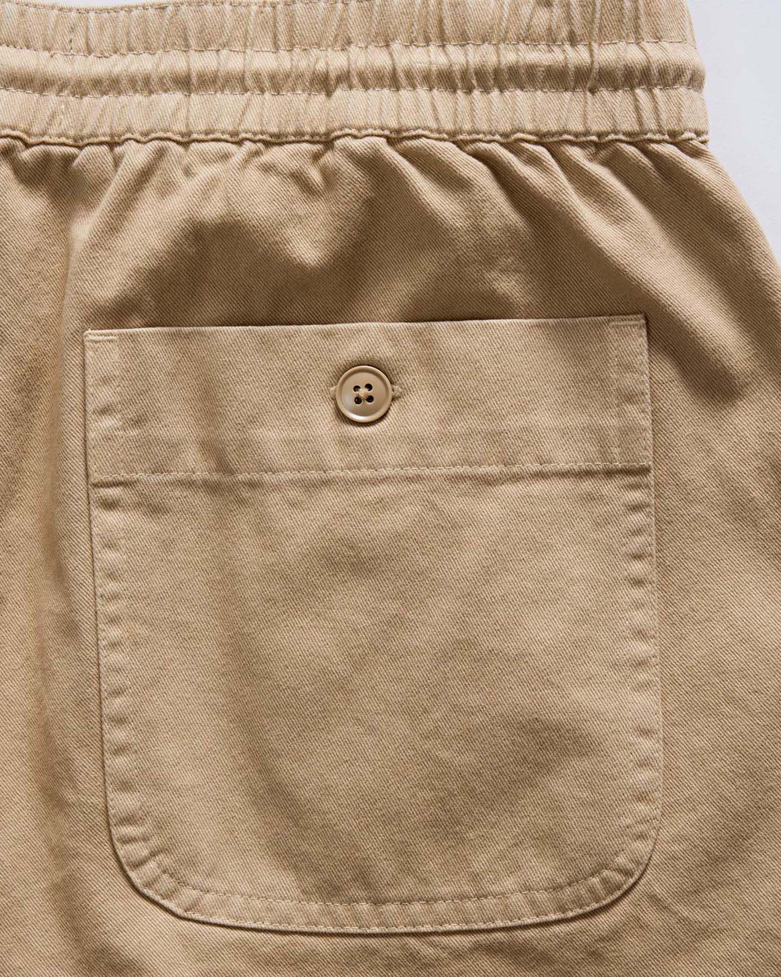 The Apres Short in Organic Khaki Foundation Twill - Image 5