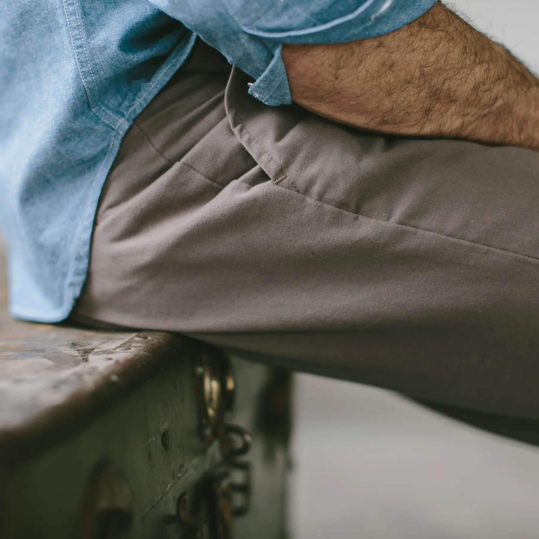 The Slim Chino in Ash - Image 3