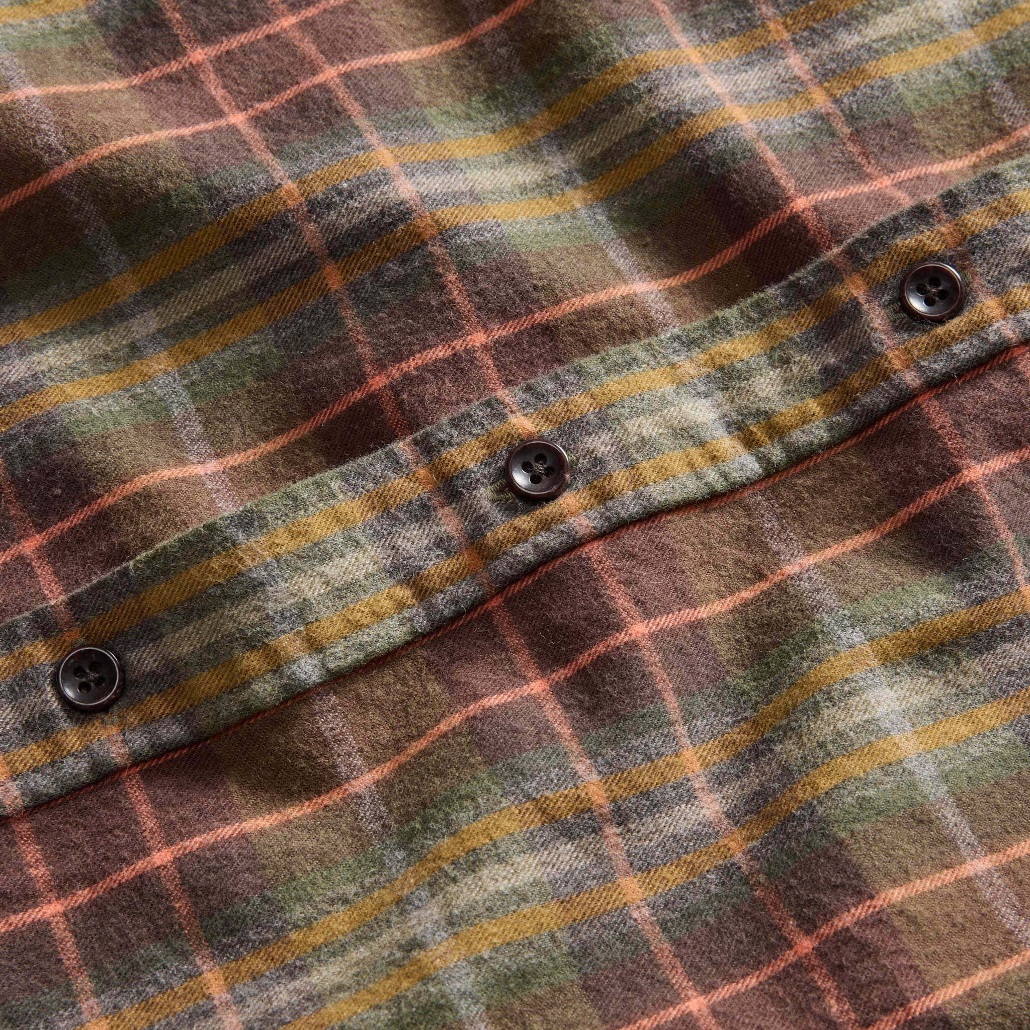 The California in Tarnished Brass Plaid - Image 7