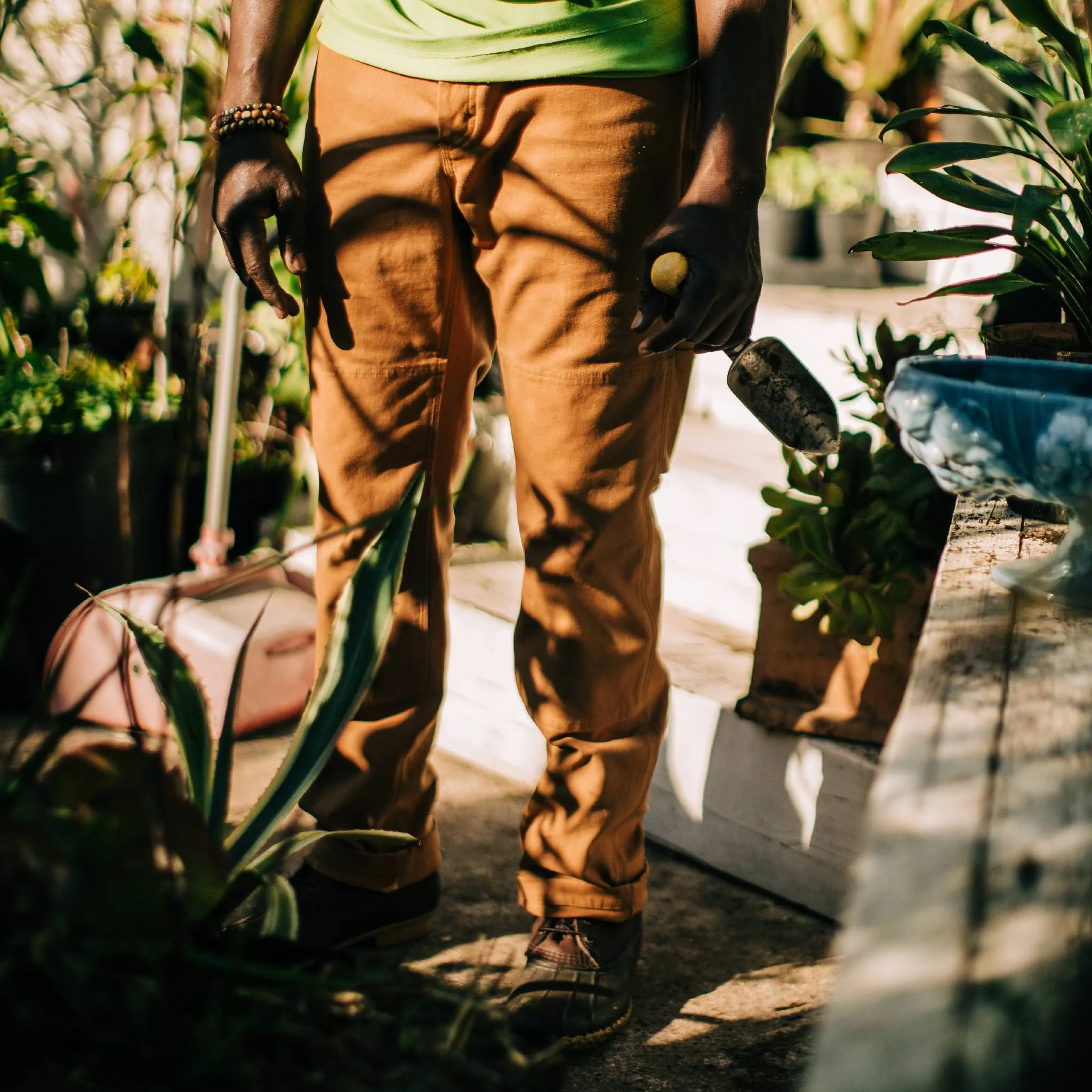 The Carpenter Pant in Cedar Boss Duck - Image 2
