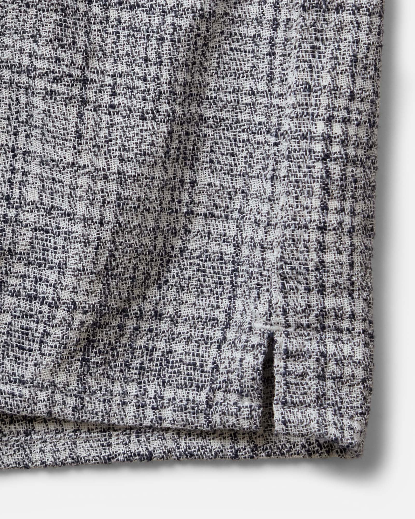 The Conrad Shirt in Cloud Cover Dobby - Image 7