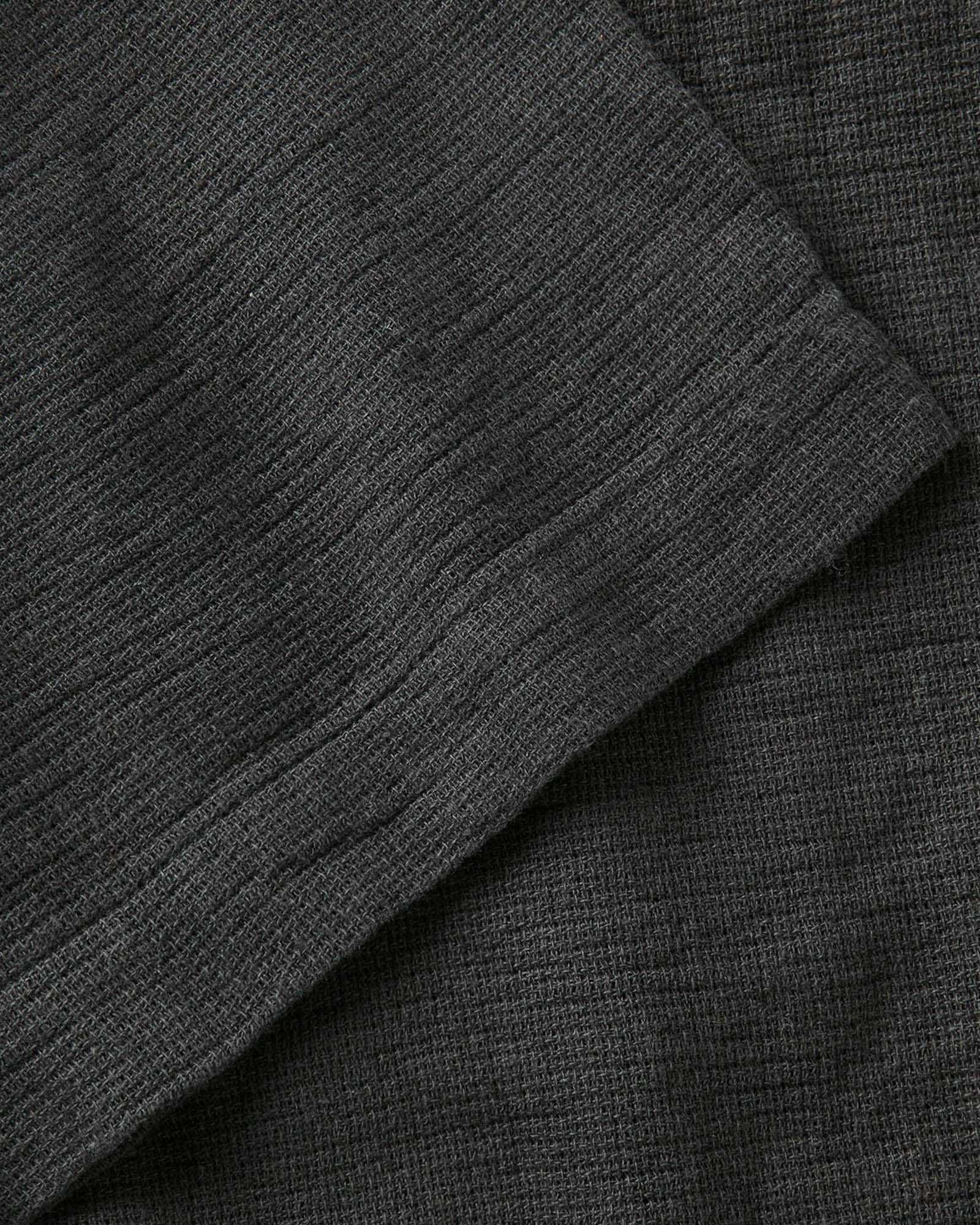 The Conrad Shirt in Faded Black Linen - Image 4
