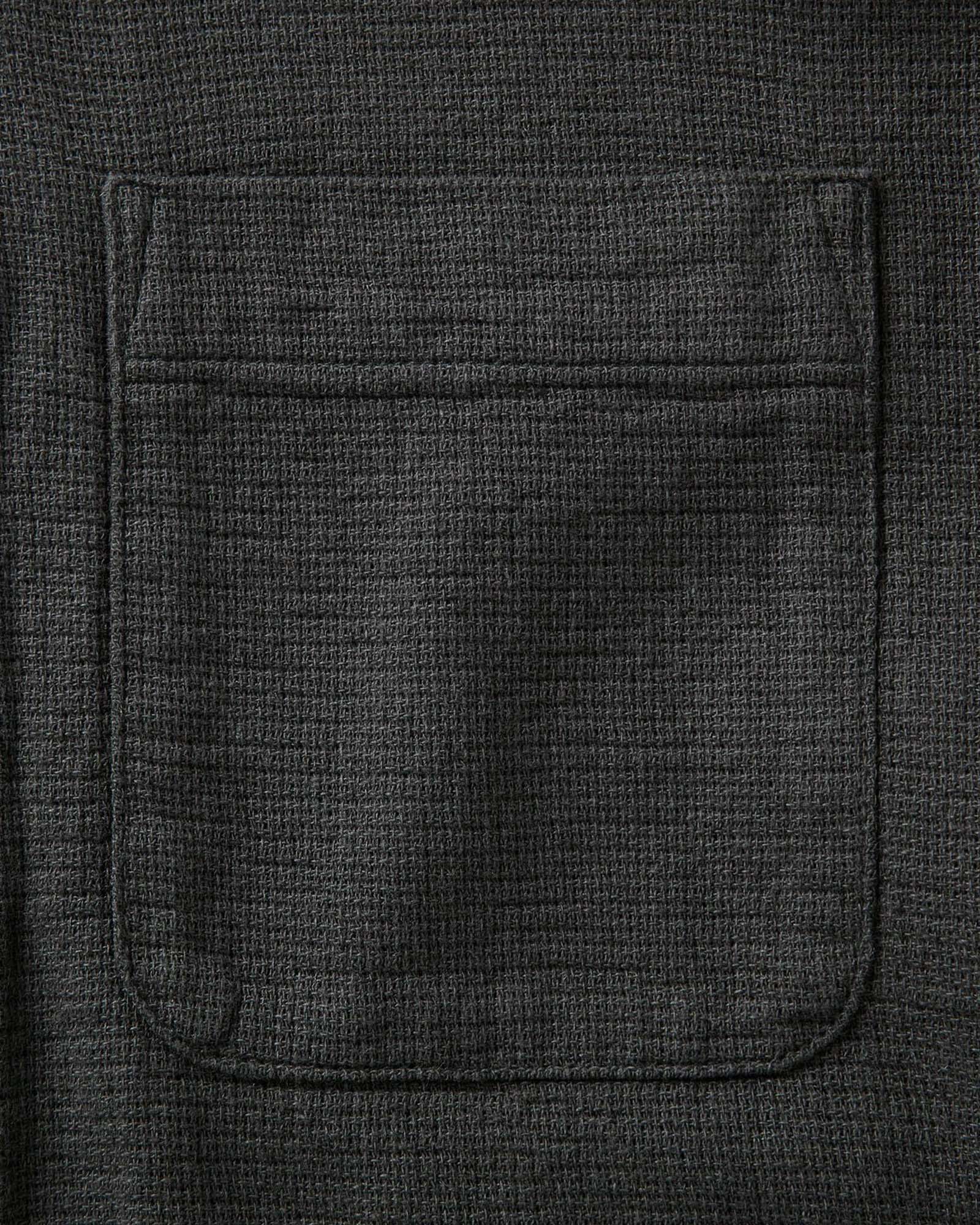 The Conrad Shirt in Faded Black Linen - Image 5