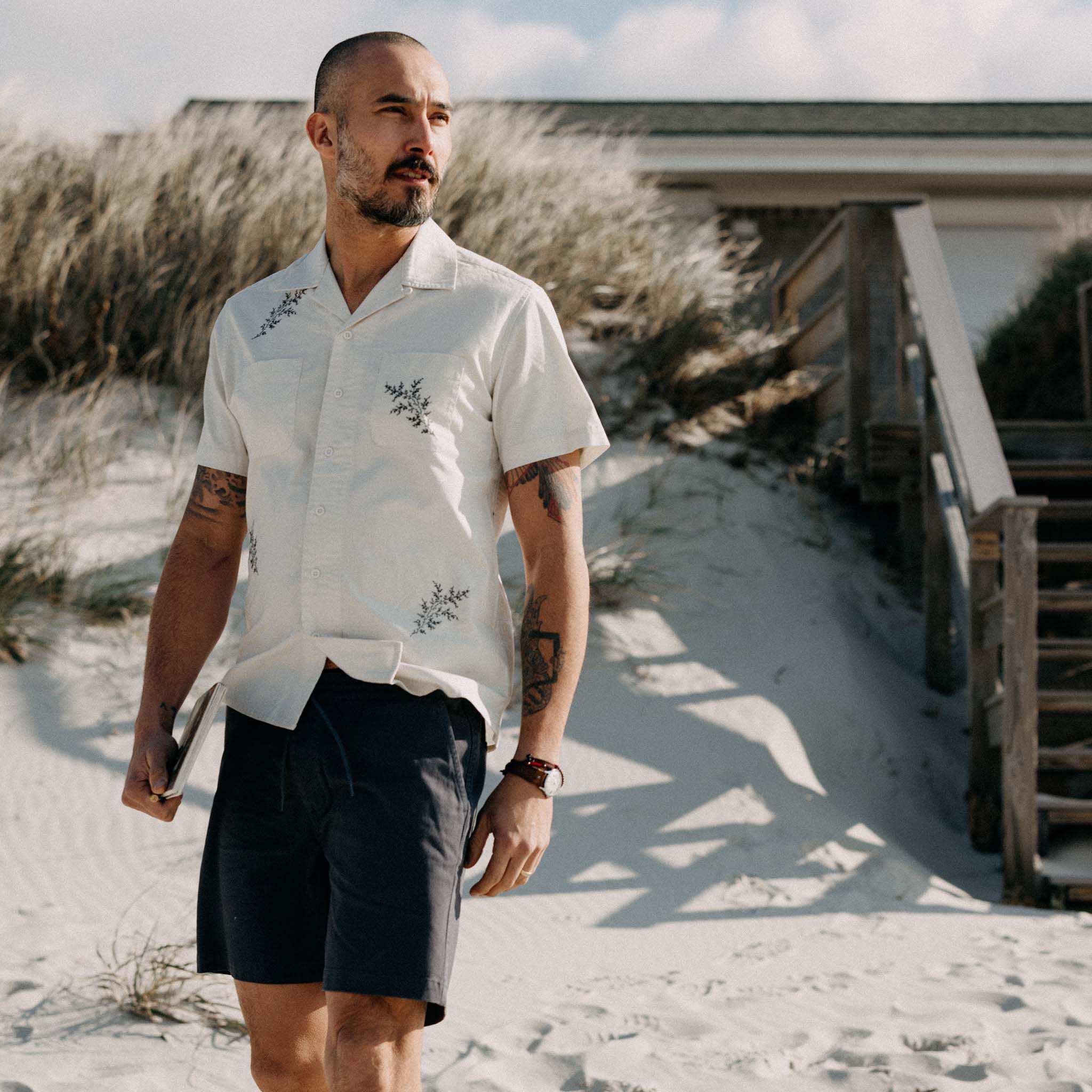 The Conrad Shirt in Seaside Embroidery - Image 2