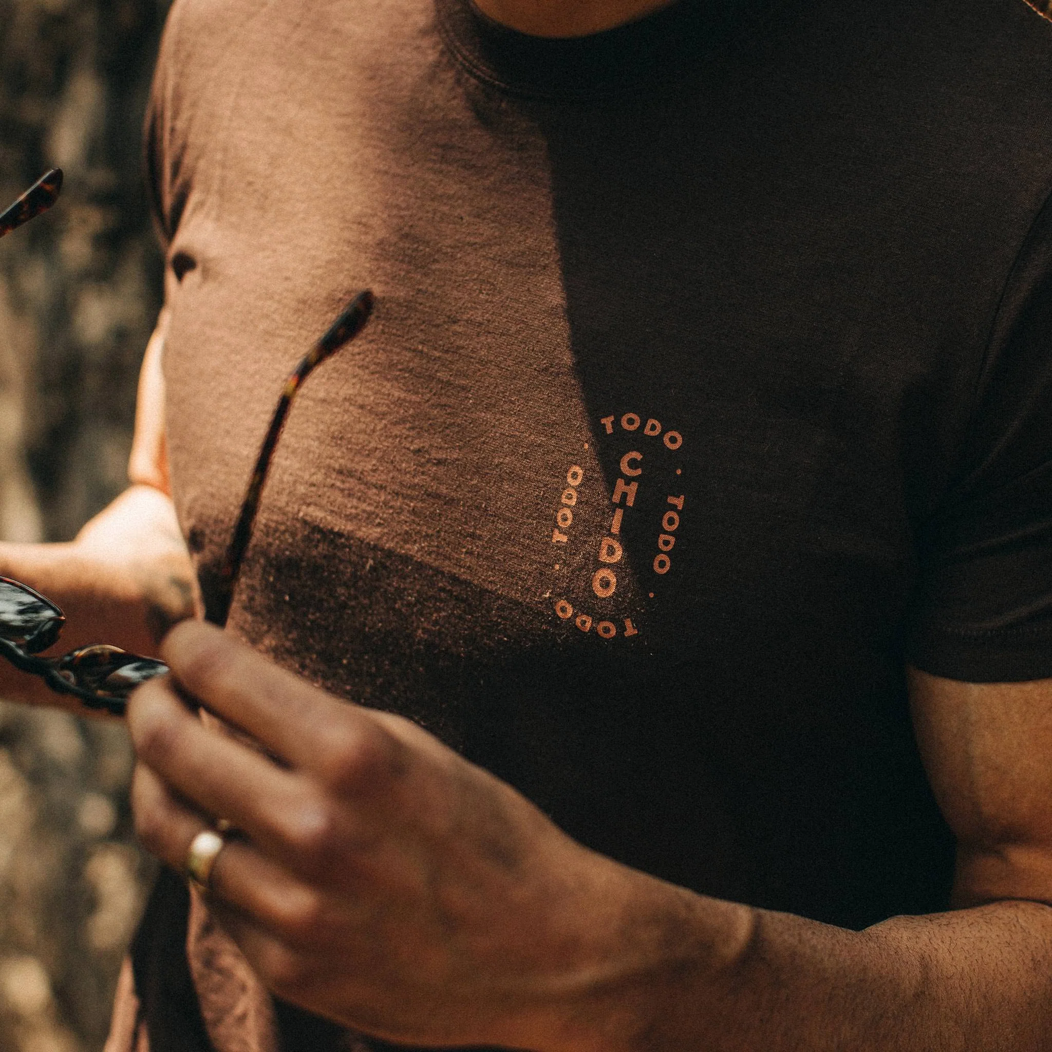 The Cotton Hemp Tee in Espresso Todo Chido - Image 3
