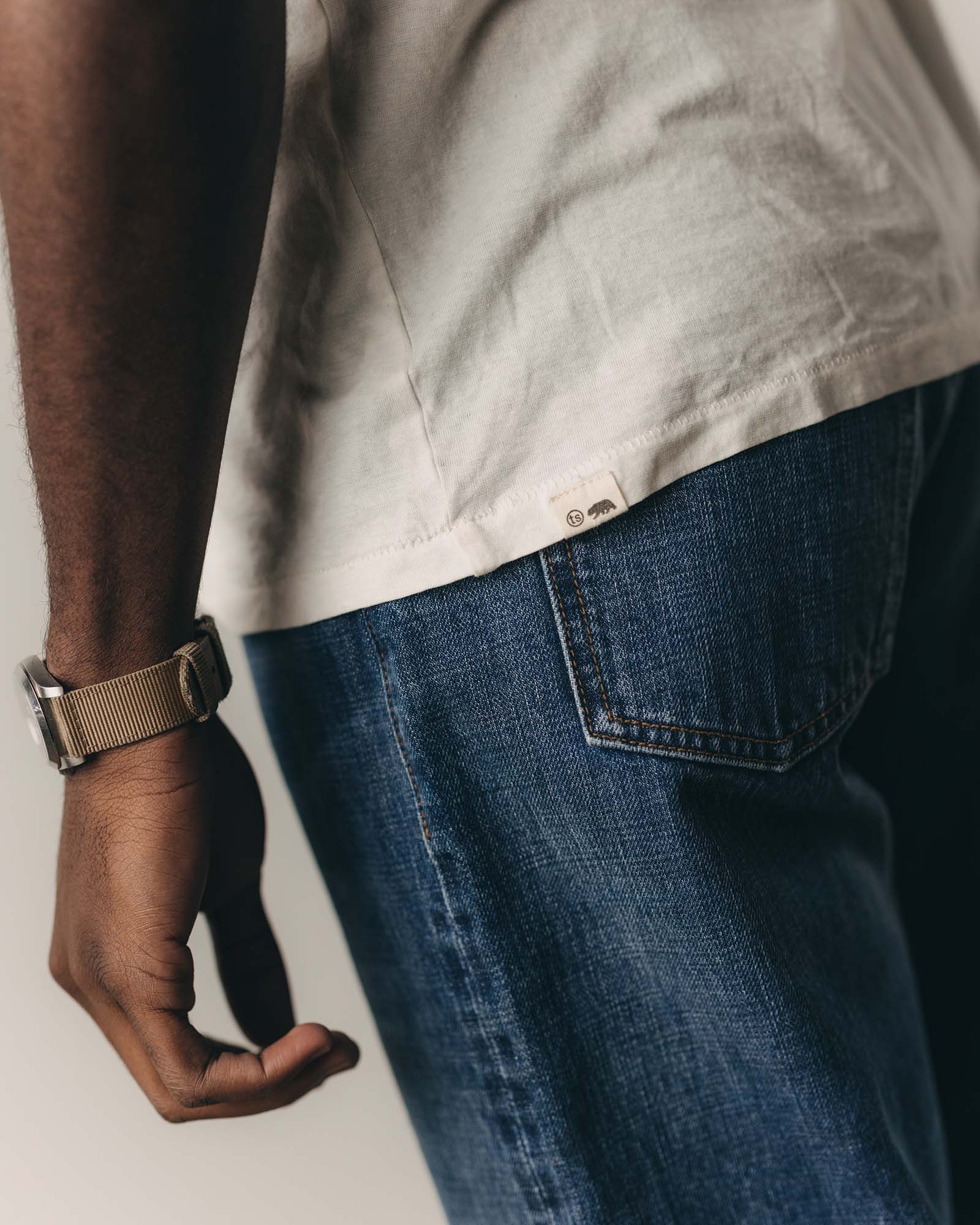 The Cotton Hemp Tee in Natural - Image 4
