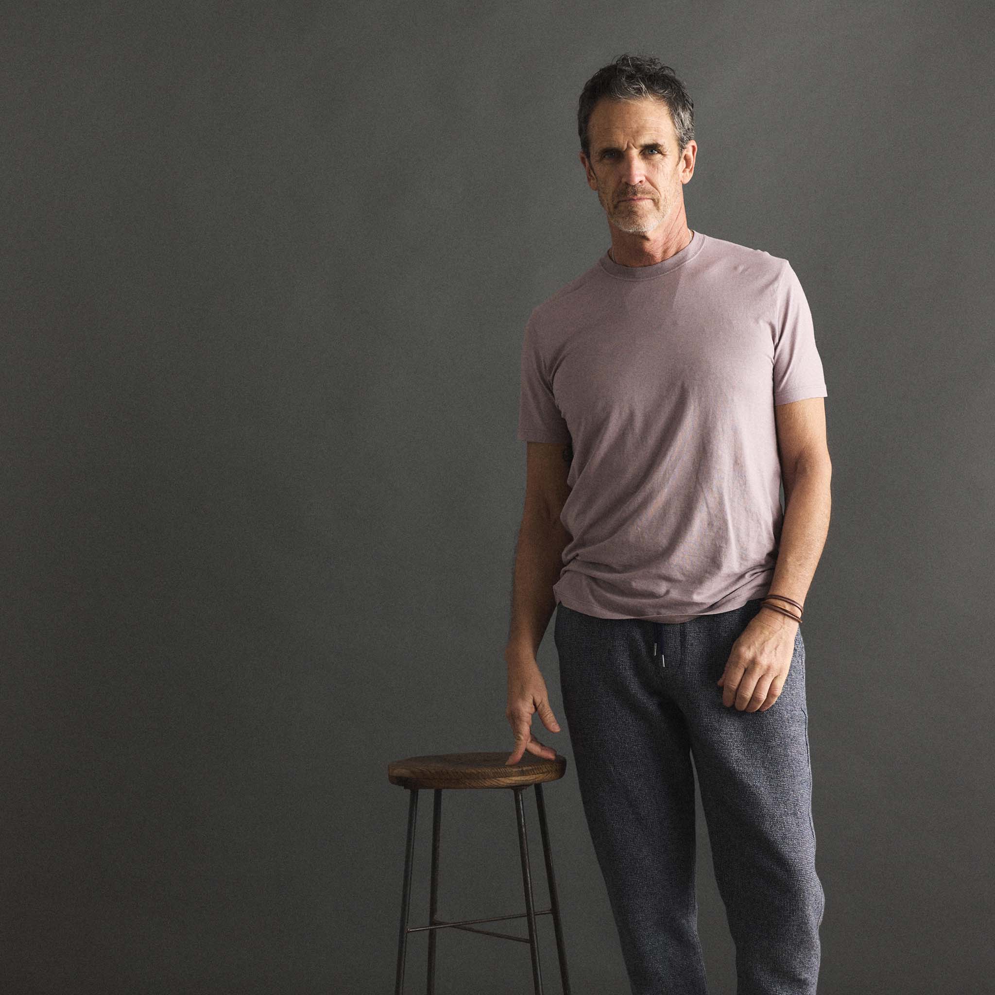 The Cotton Hemp Tee in Poppy Seed - Image 2