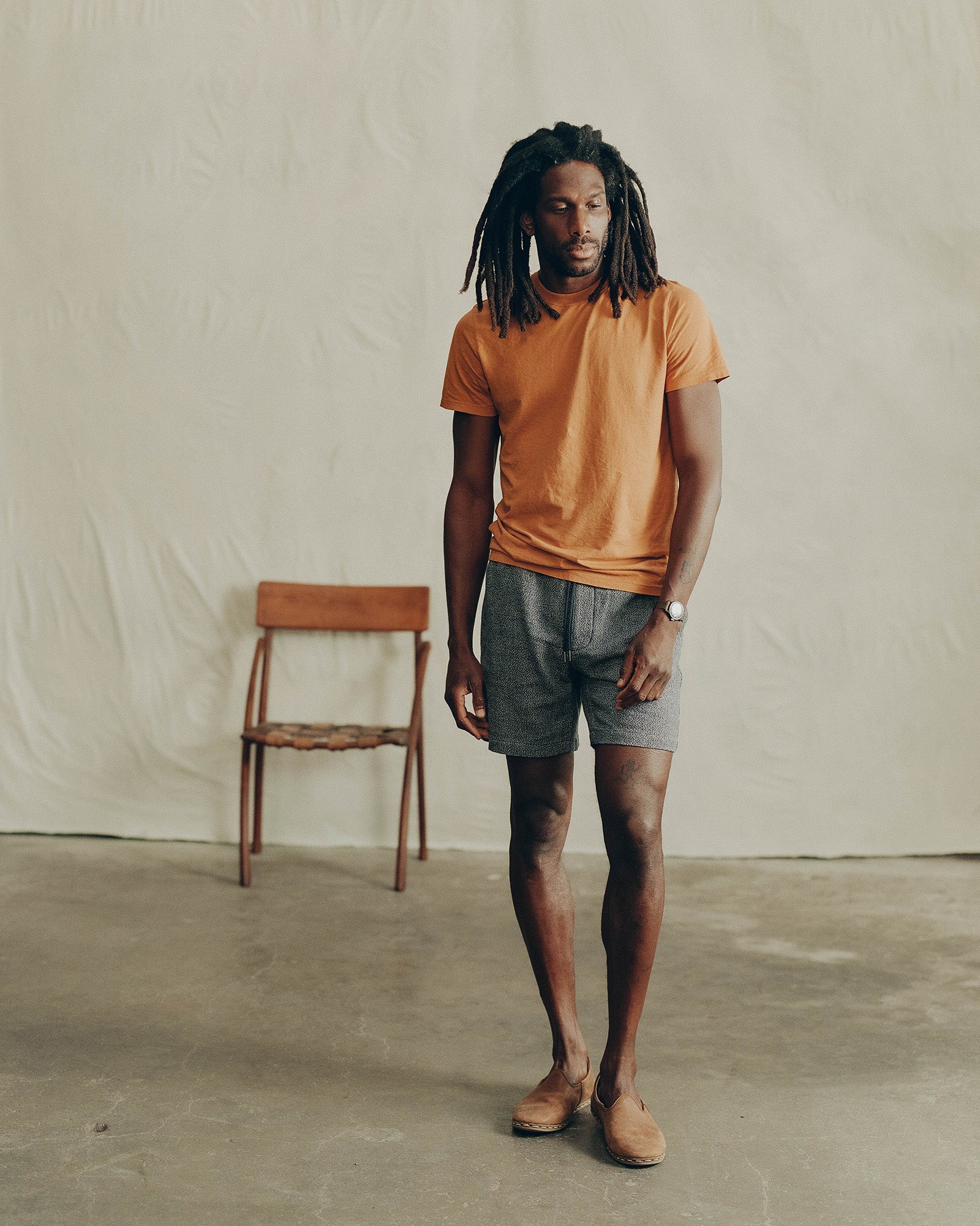 The Cotton Hemp Tee in Saffron - Image 2