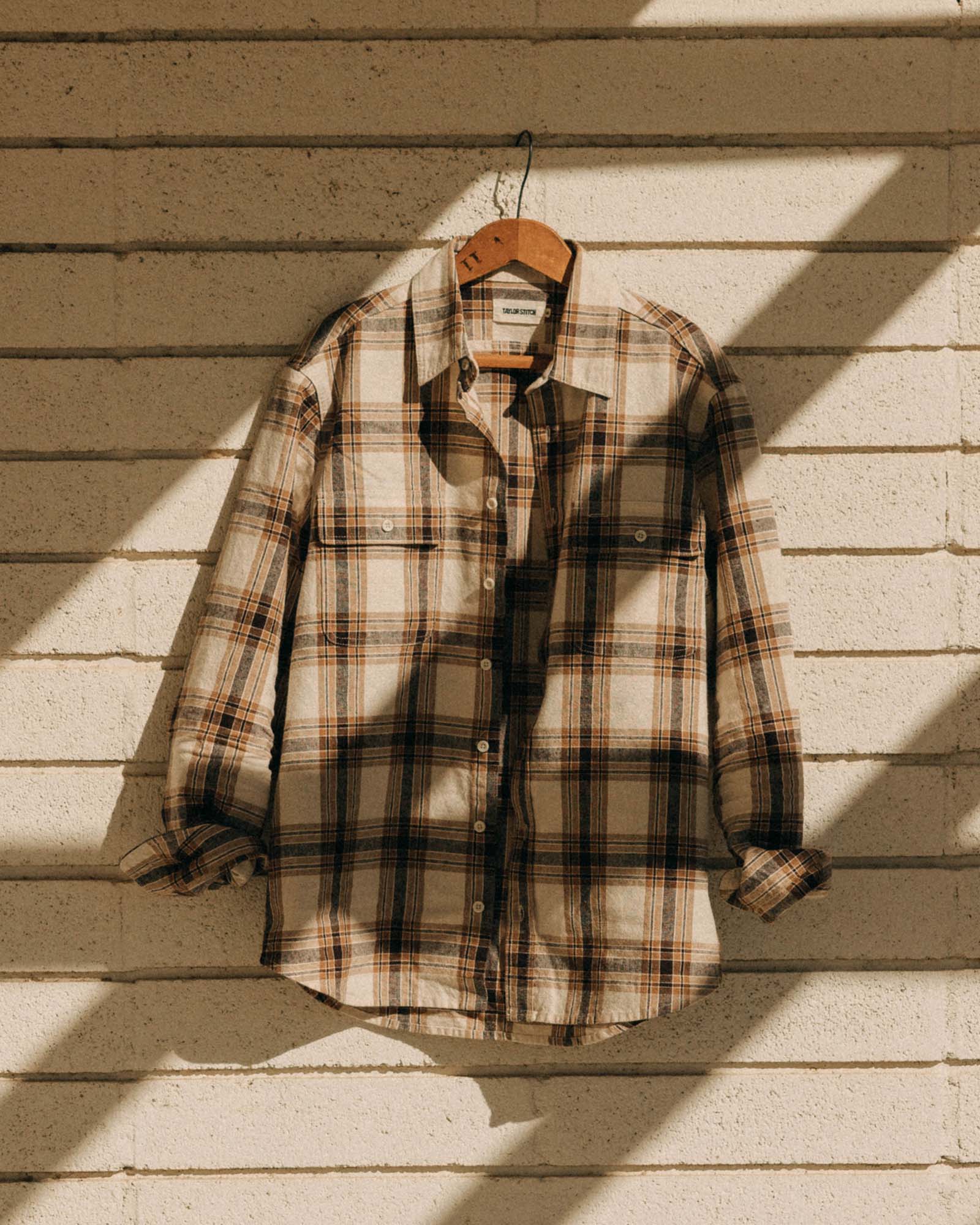 The Craftsman Shirt in Bark Plaid Linen - Image 4