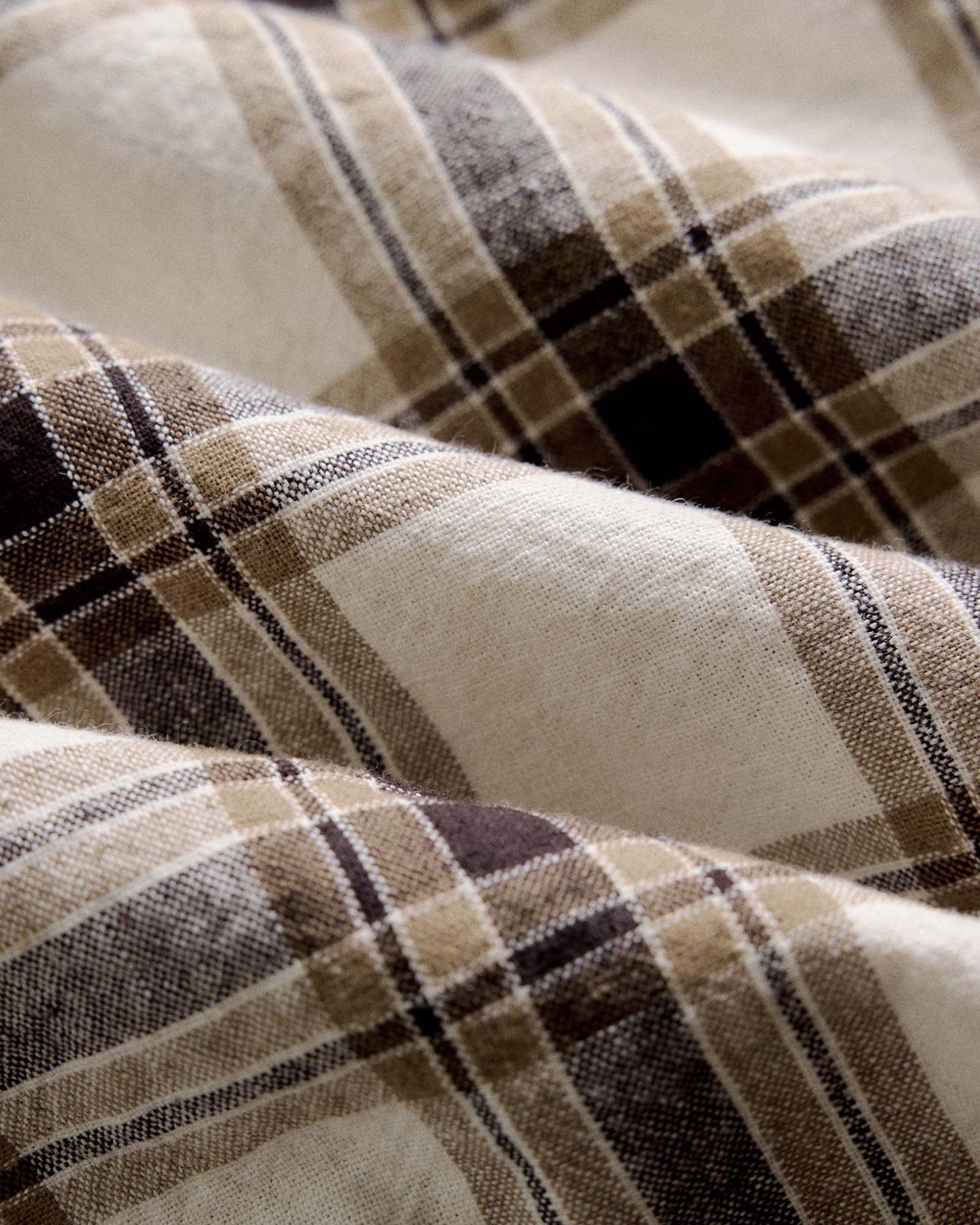 The Craftsman Shirt in Bark Plaid Linen - Image 6