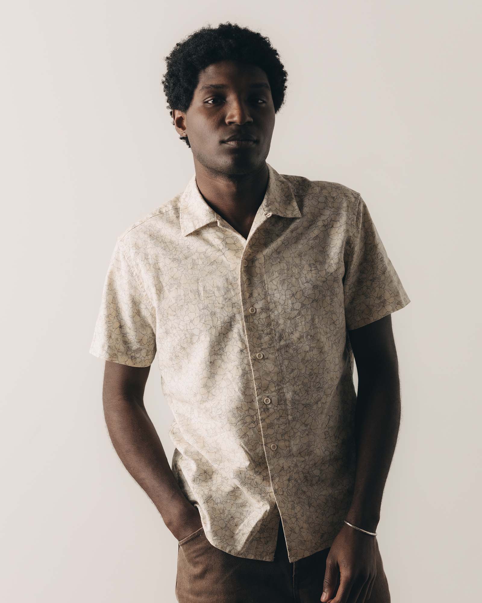 The Davis Shirt in Grey Skies Floral - Image 4