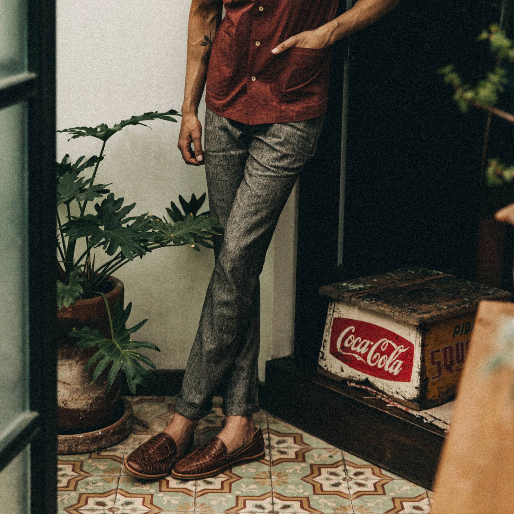 The Easy Pant in Espresso Linen - Image 2