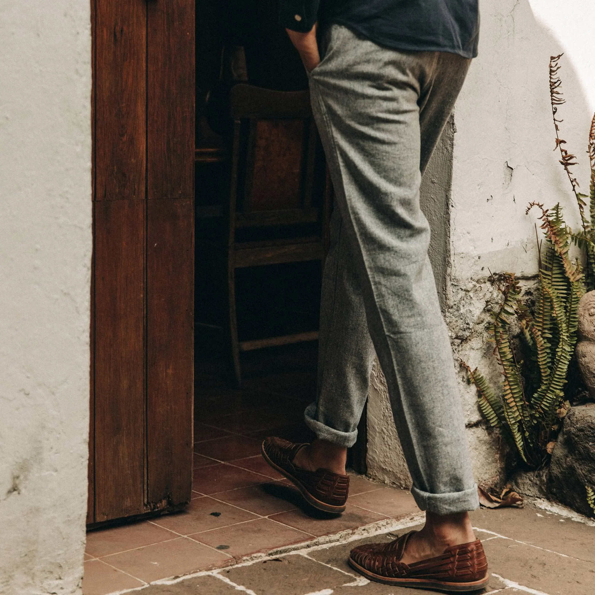 The Easy Pant in Navy Linen Herringbone - Image 5