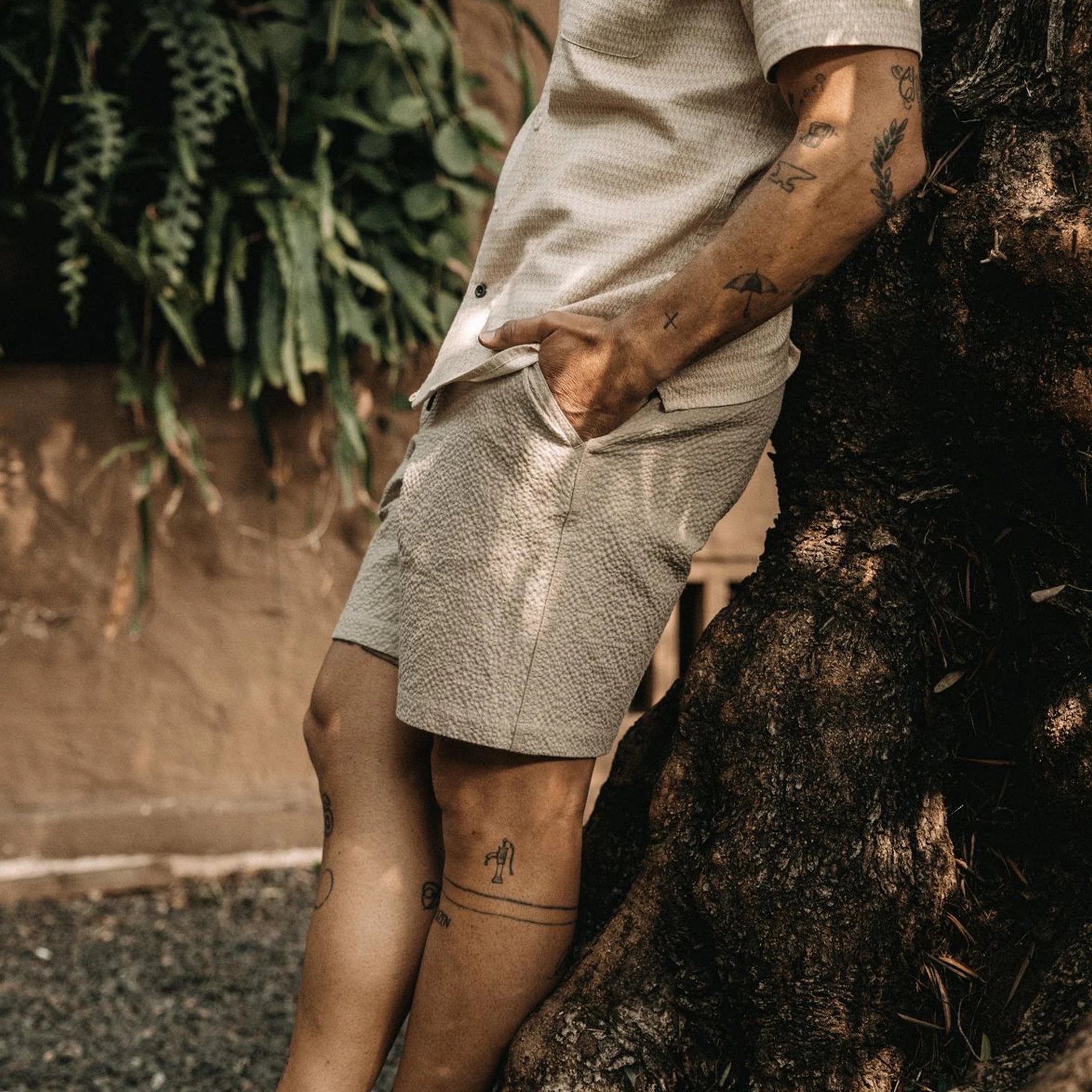 The Easy Short in Heather Eucalyptus Seersucker - Image 3