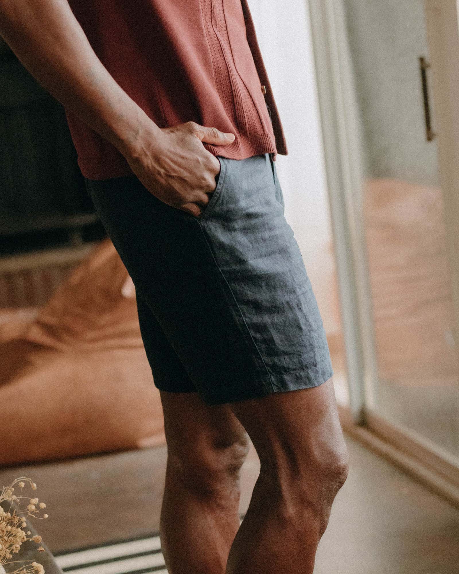The Easy Short in Navy Linen - Image 3