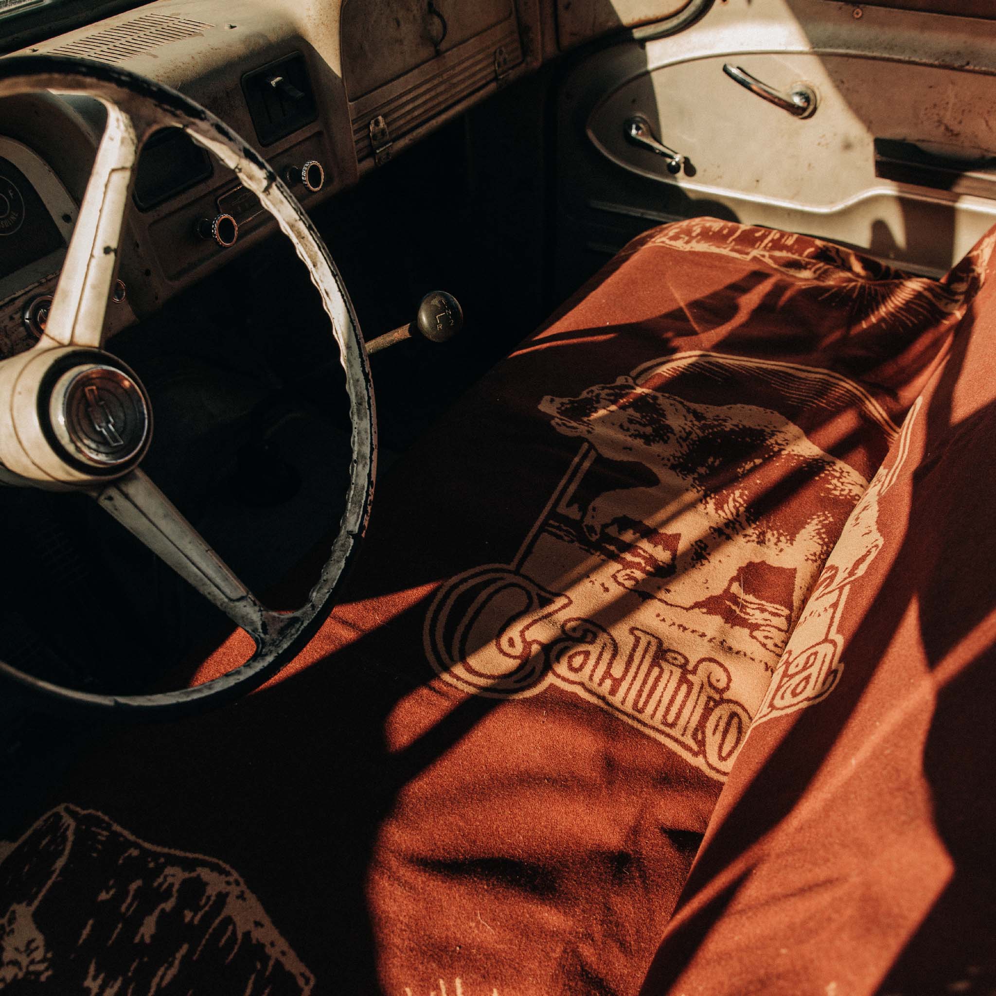 The Golden State Blanket in Rust - Image 4