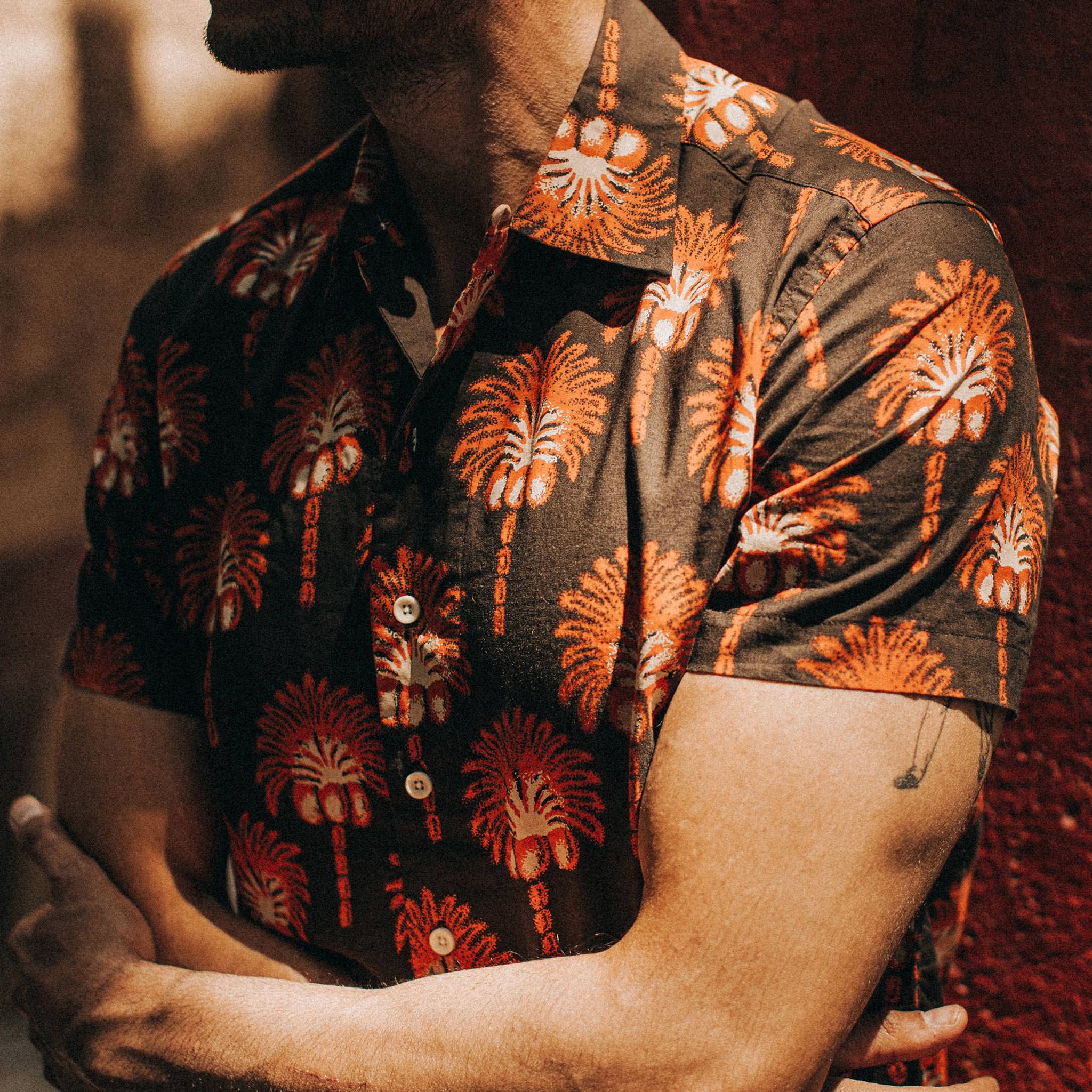 The Short Sleeve Hawthorne in Mirage Palm - Image 4