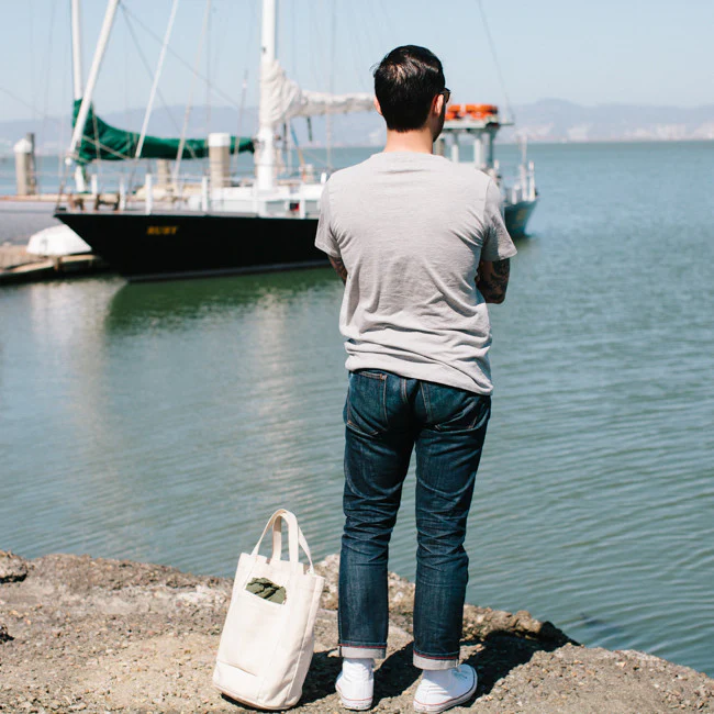 The V-Neck Tee in Heather Grey - Image 3