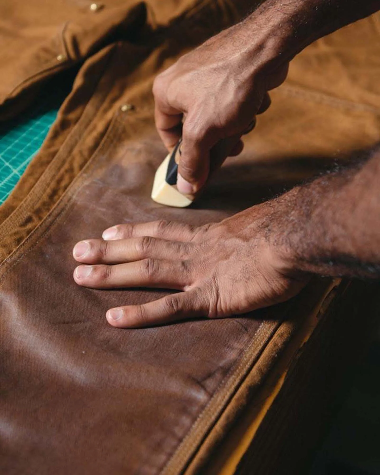 Heavy Duty Fabric Wax - Image 4