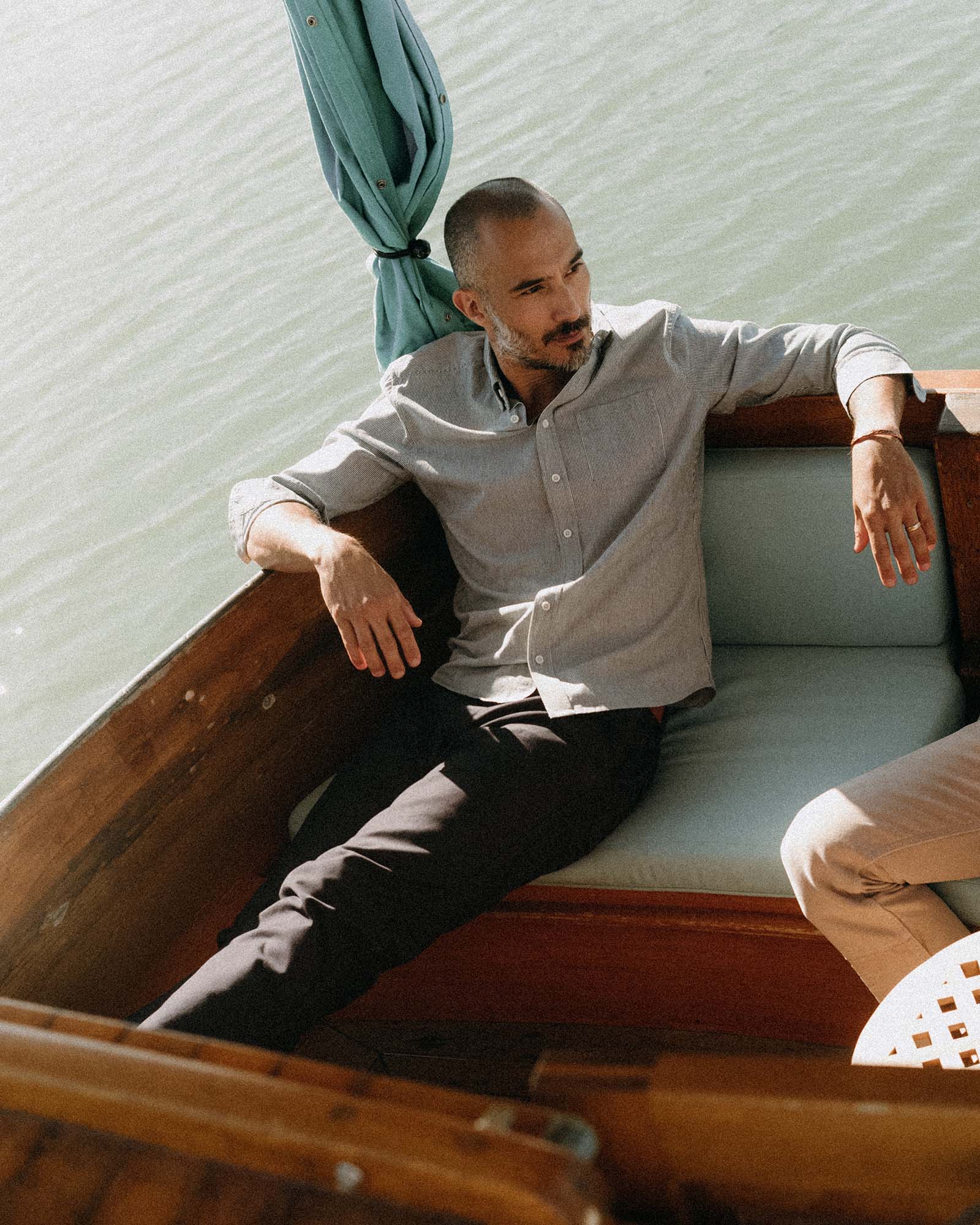 The Jack in Rinsed Indigo Stripe Chambray - Image 3