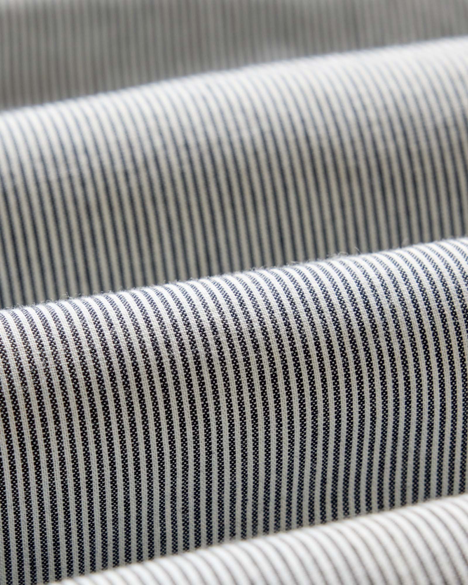 The Jack in Rinsed Indigo Stripe Chambray - Image 9