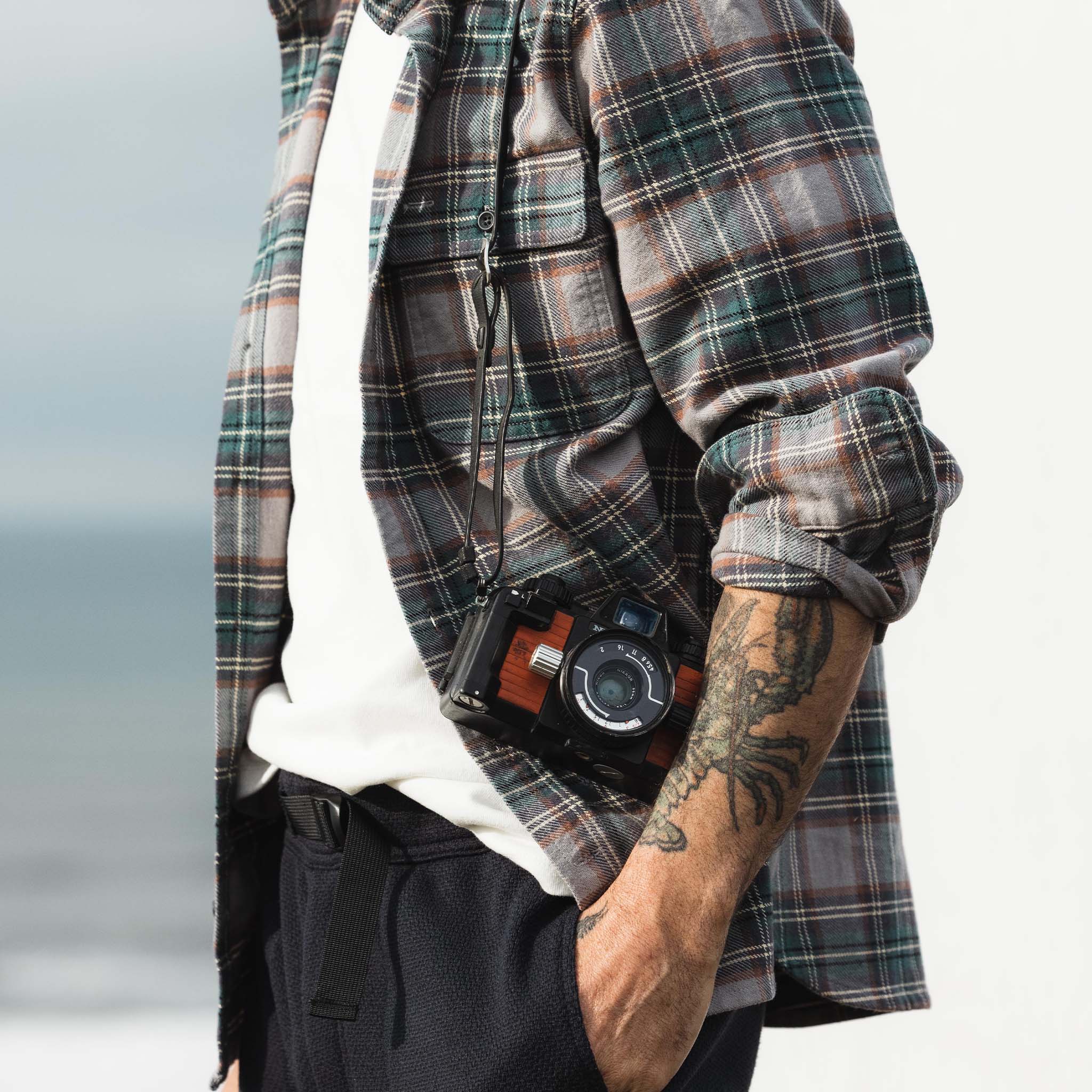 The Ledge Shirt in Coastline Plaid - Image 4