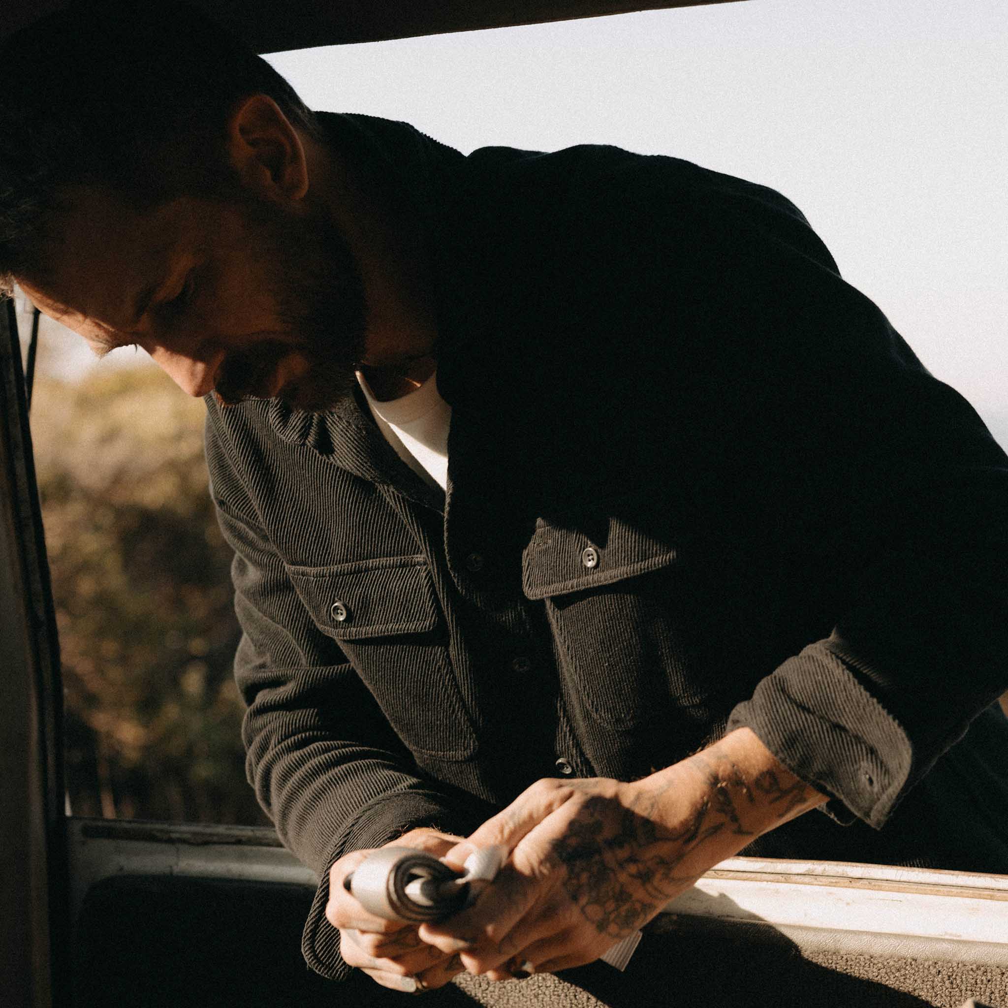 The Ledge Shirt in Coal Twill - Image 3