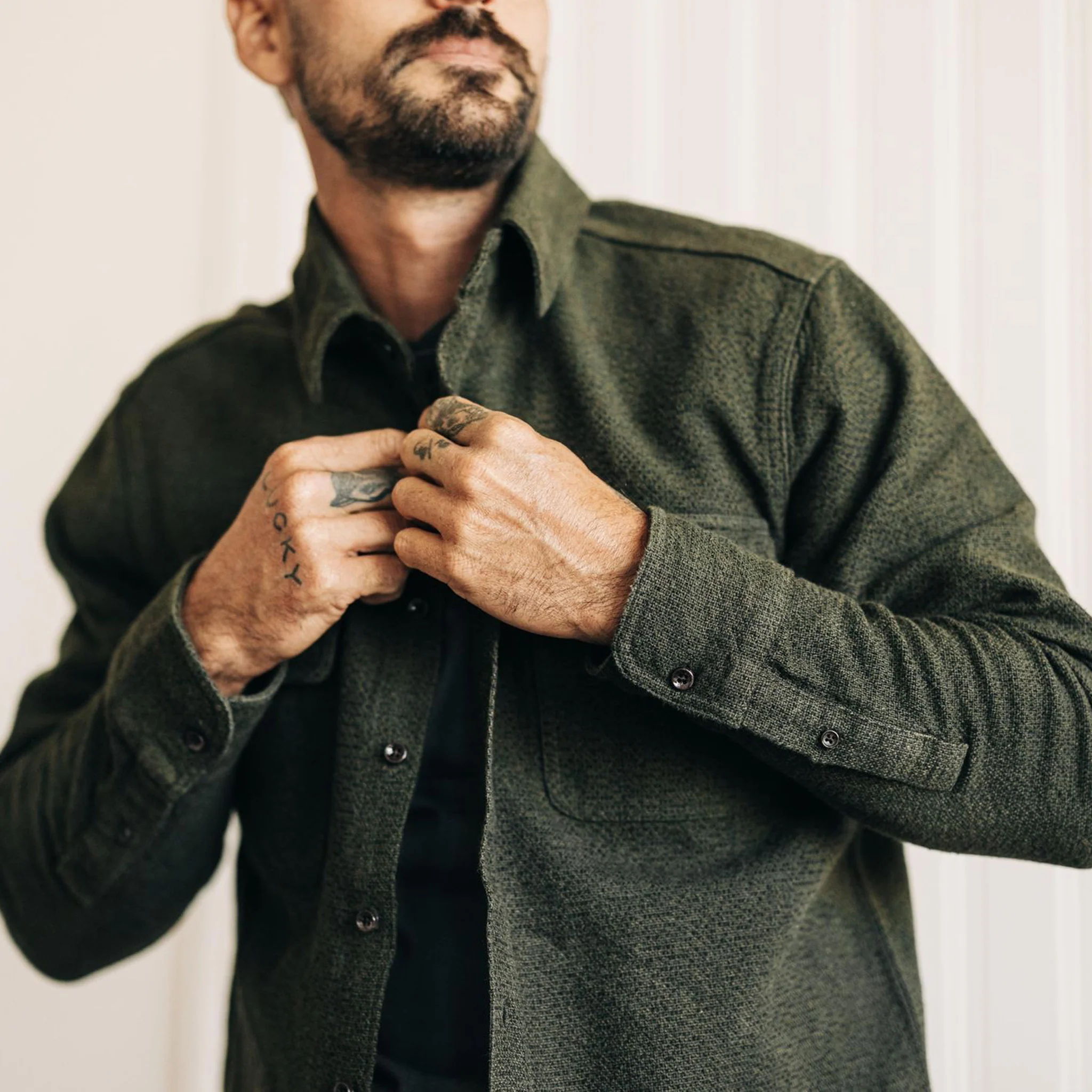 The Ledge Shirt in Dark Forest Linen Tweed - Image 2