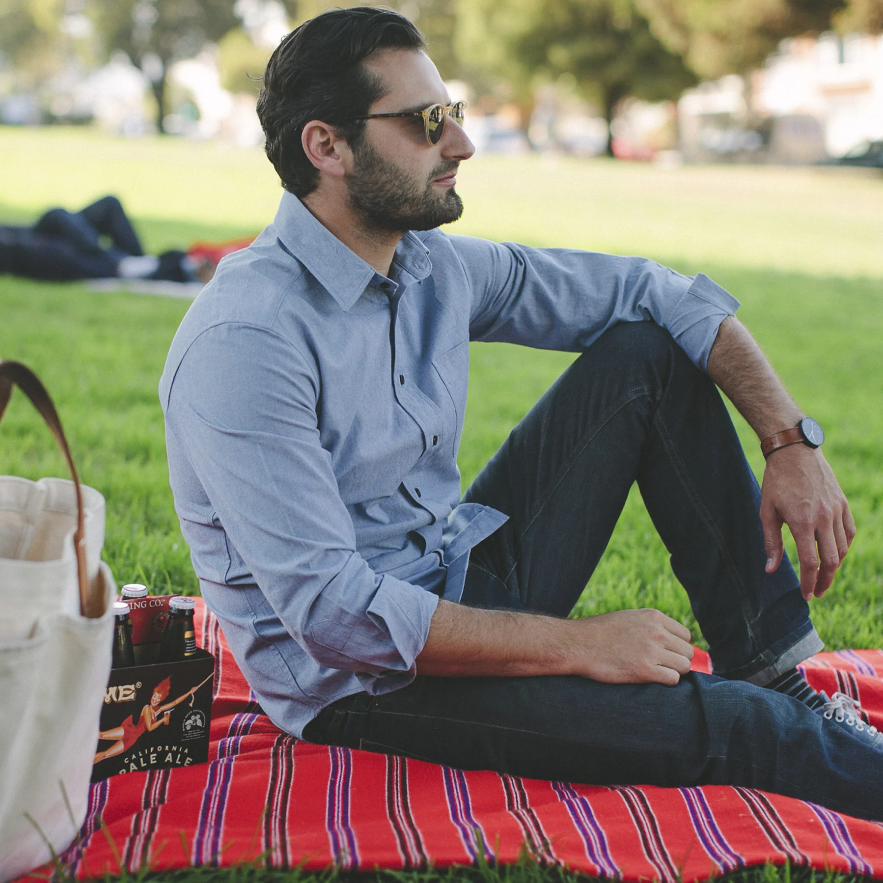 The California in Light Blue Everyday Chambray - Image 7