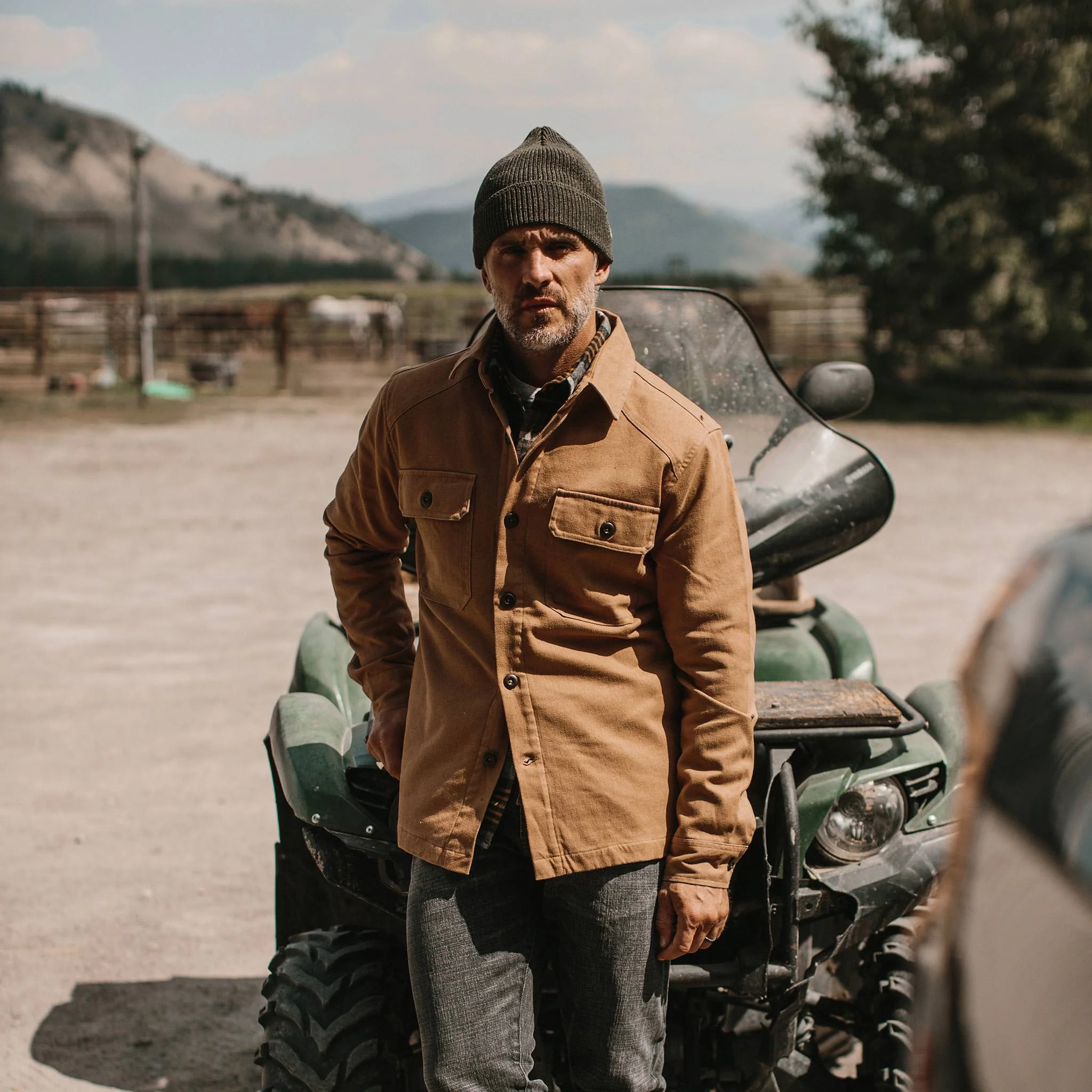 The Lined Shop Shirt in Tobacco Boss Duck - Image 2