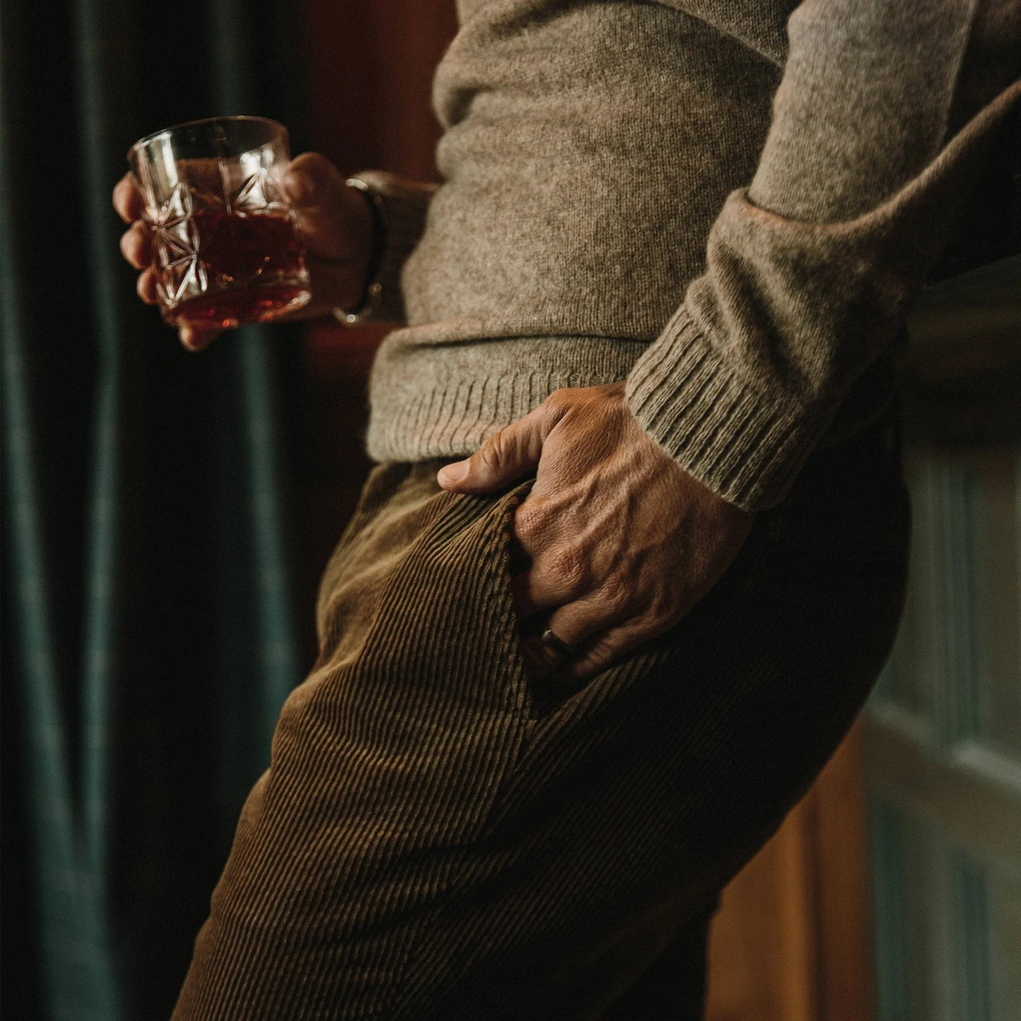 The Lodge Sweater in Heather Oat - Image 5