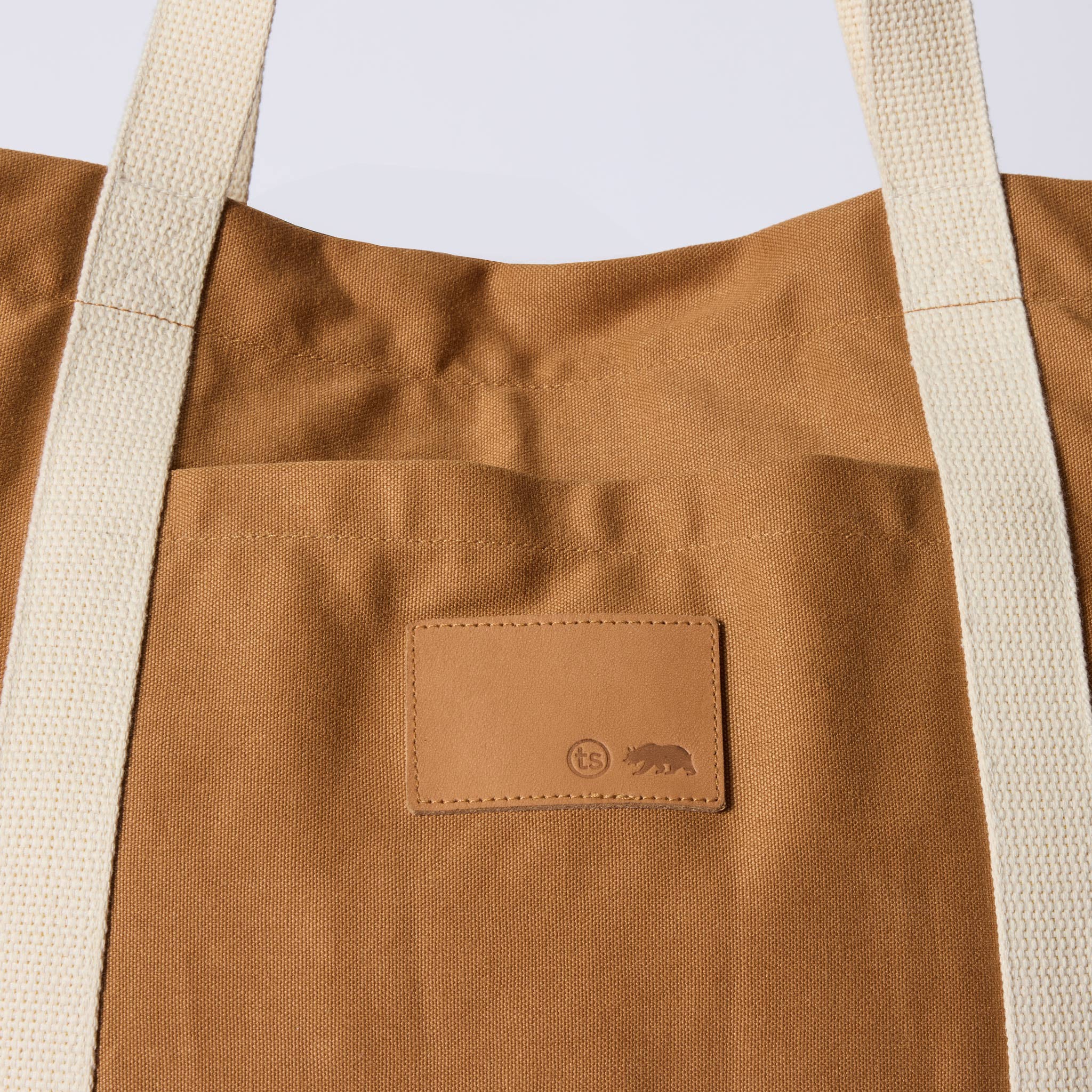 The Market Tote in Cedar Boss Duck - Image 7