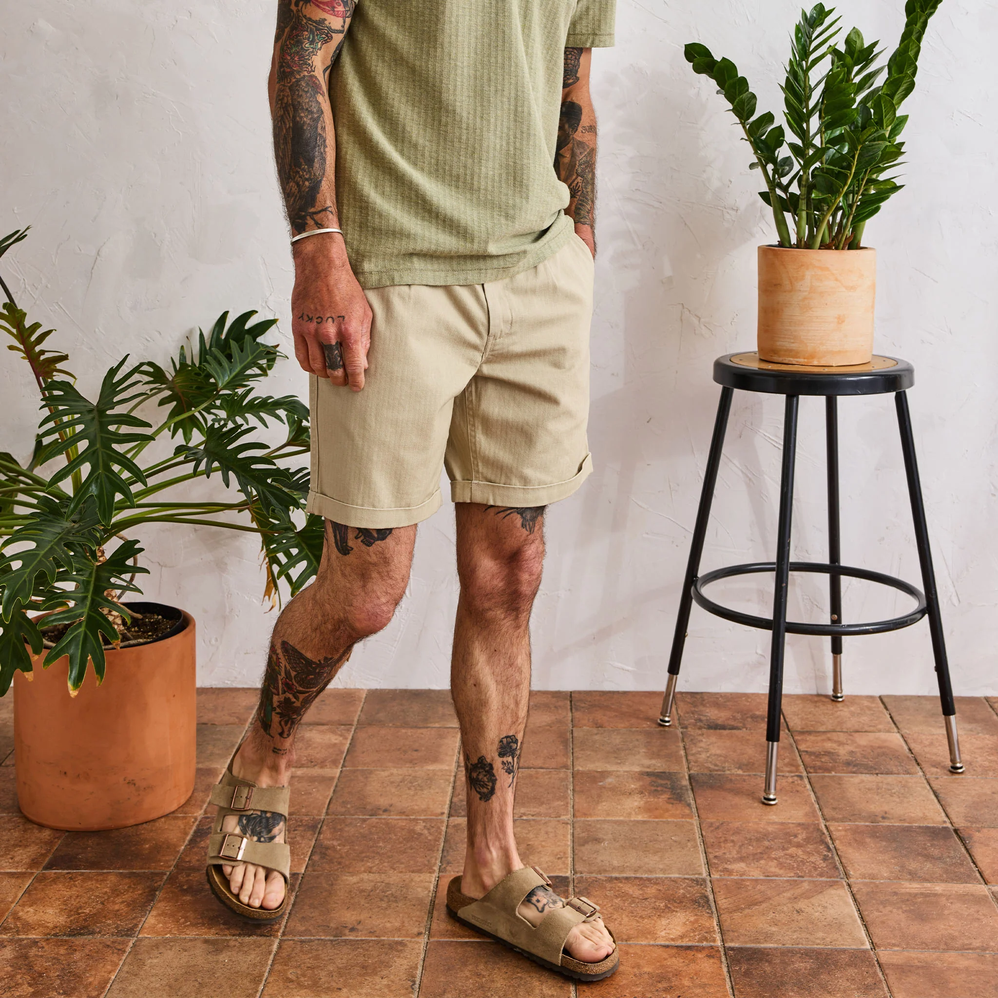The Matlow Short in Dune Washed Herringbone - Image 2