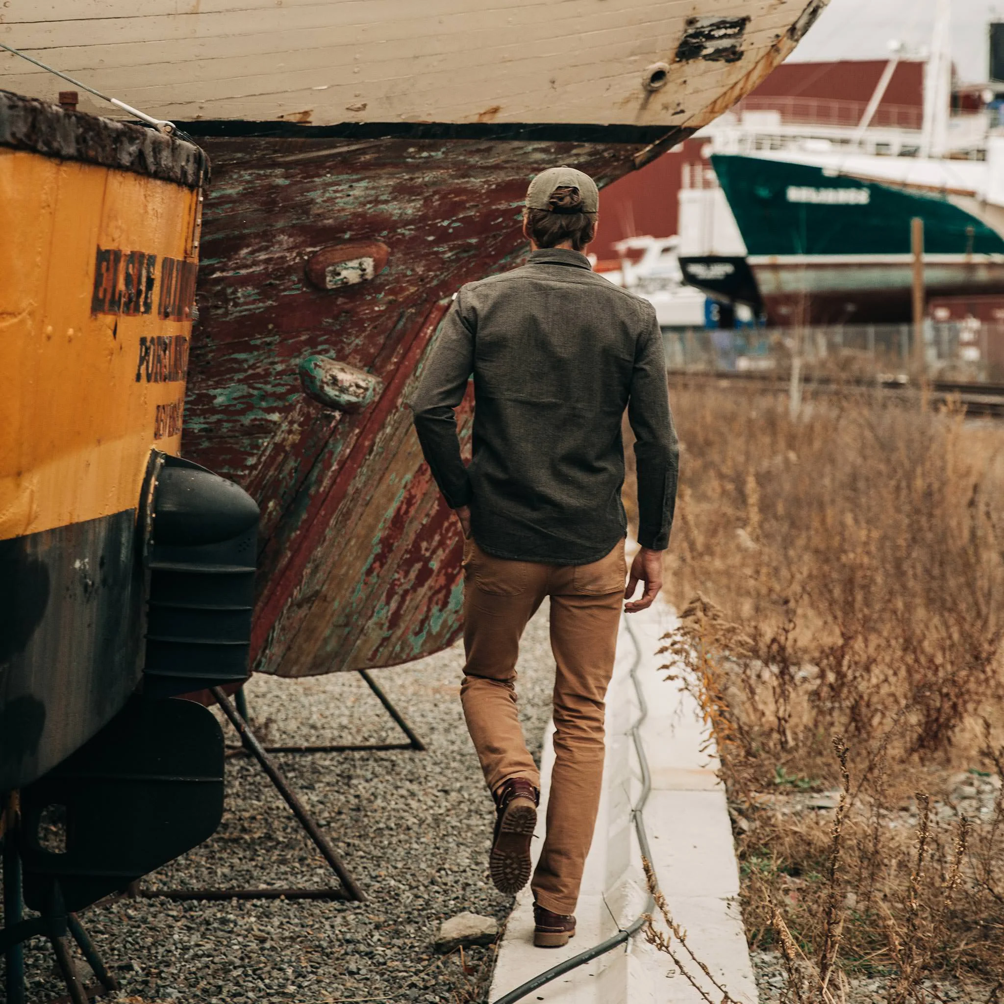 The Mechanic Shirt in Dark Olive Herringbone - Image 5