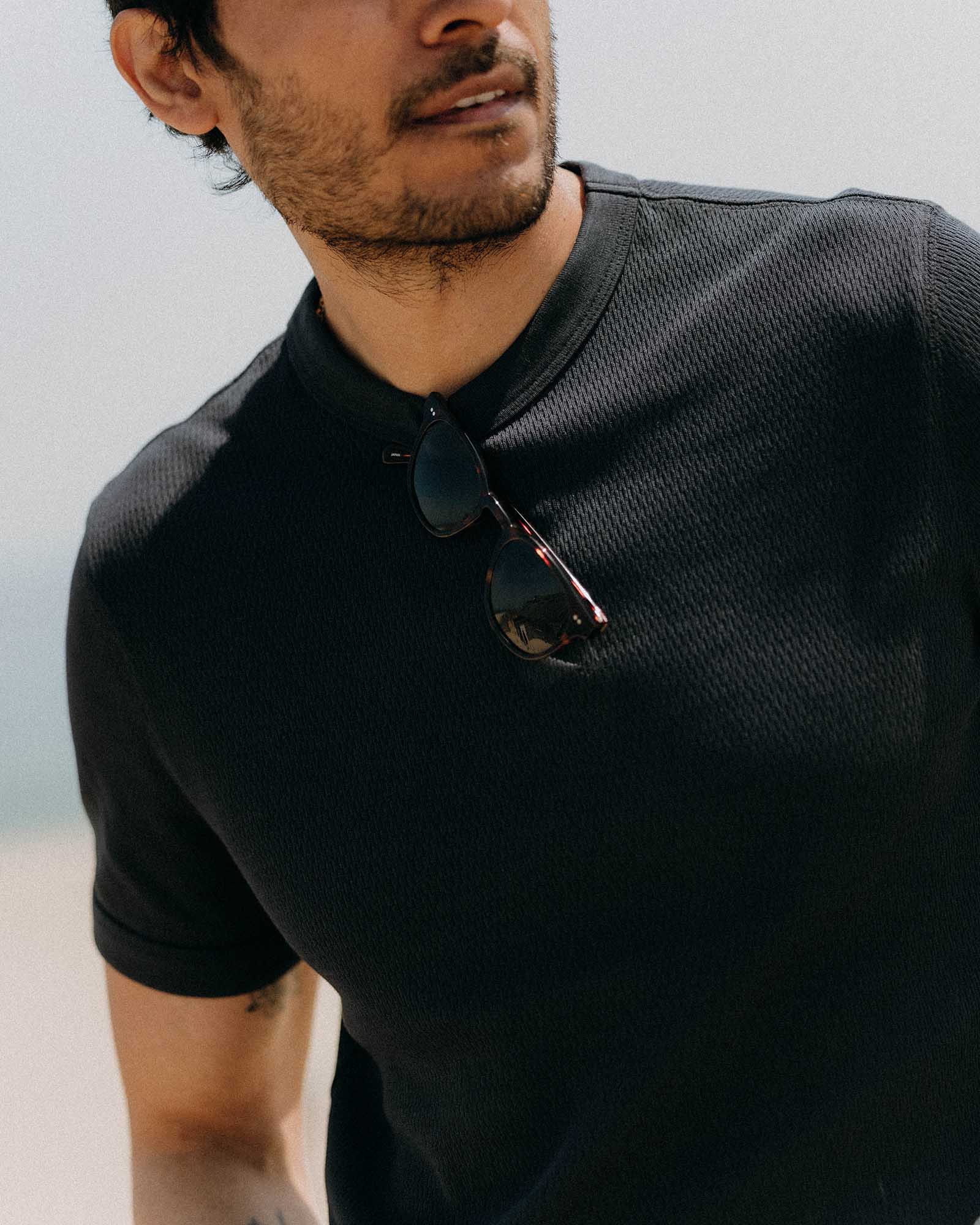 The Organic Cotton Short Sleeve Crew in Dark Navy Waffle - Image 2