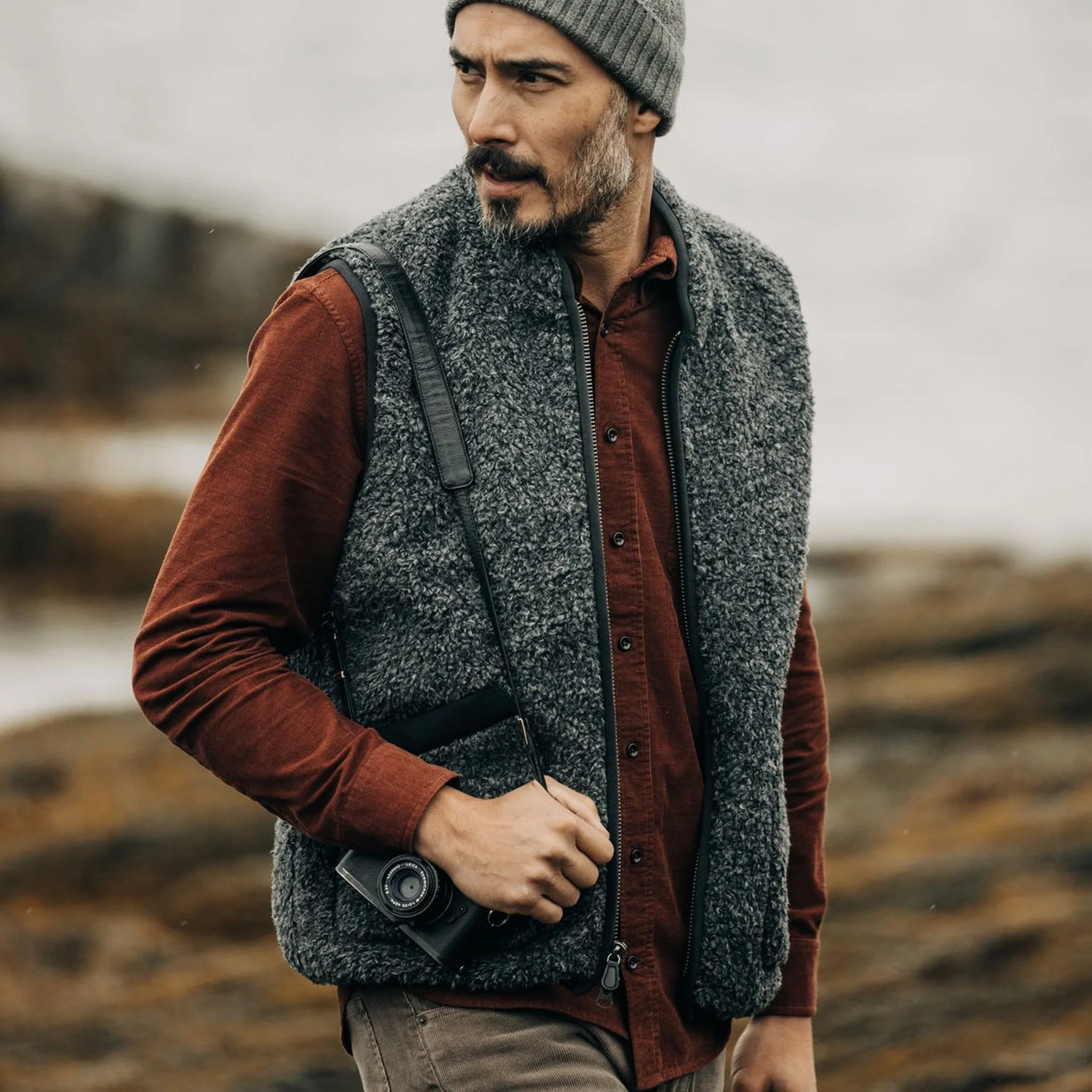 The Port Vest in Coal Marl Boucle Fleece - Image 4