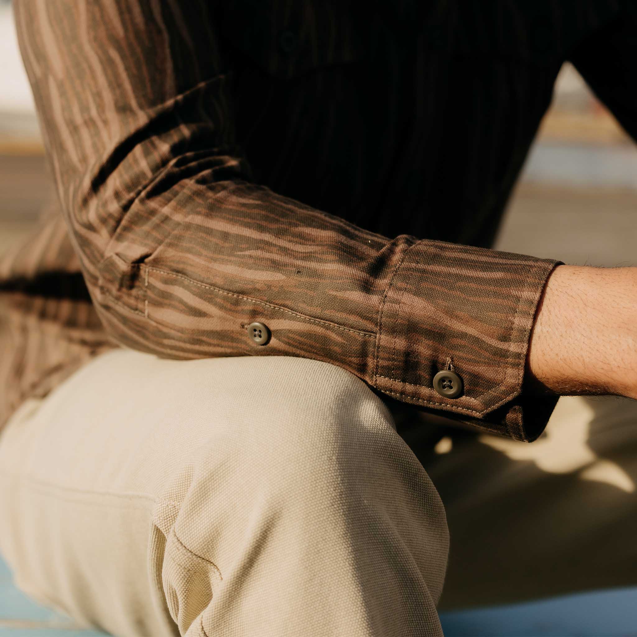 The Saddler Shirt in Bark Print Broken Twill - Image 3