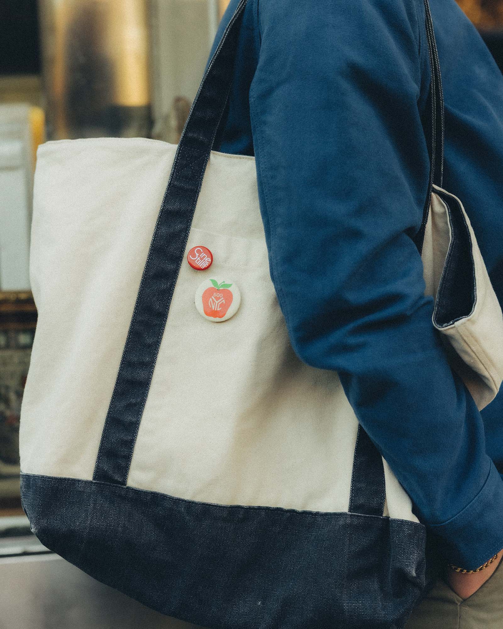The Schooner Tote in Seeded Natural Chipped Canvas - Image 2