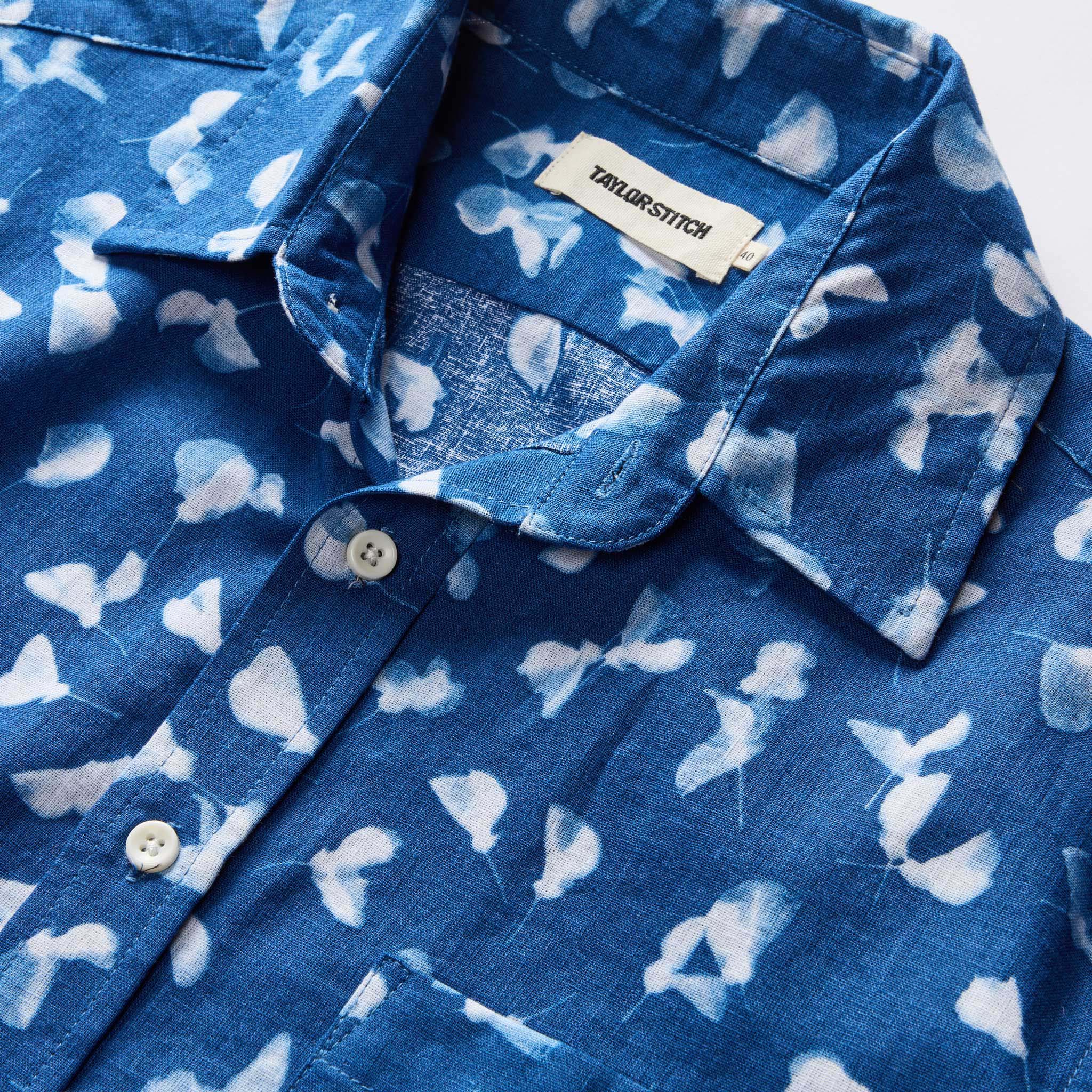 The Short Sleeve California in Dark Navy Ginkgo - Image 6