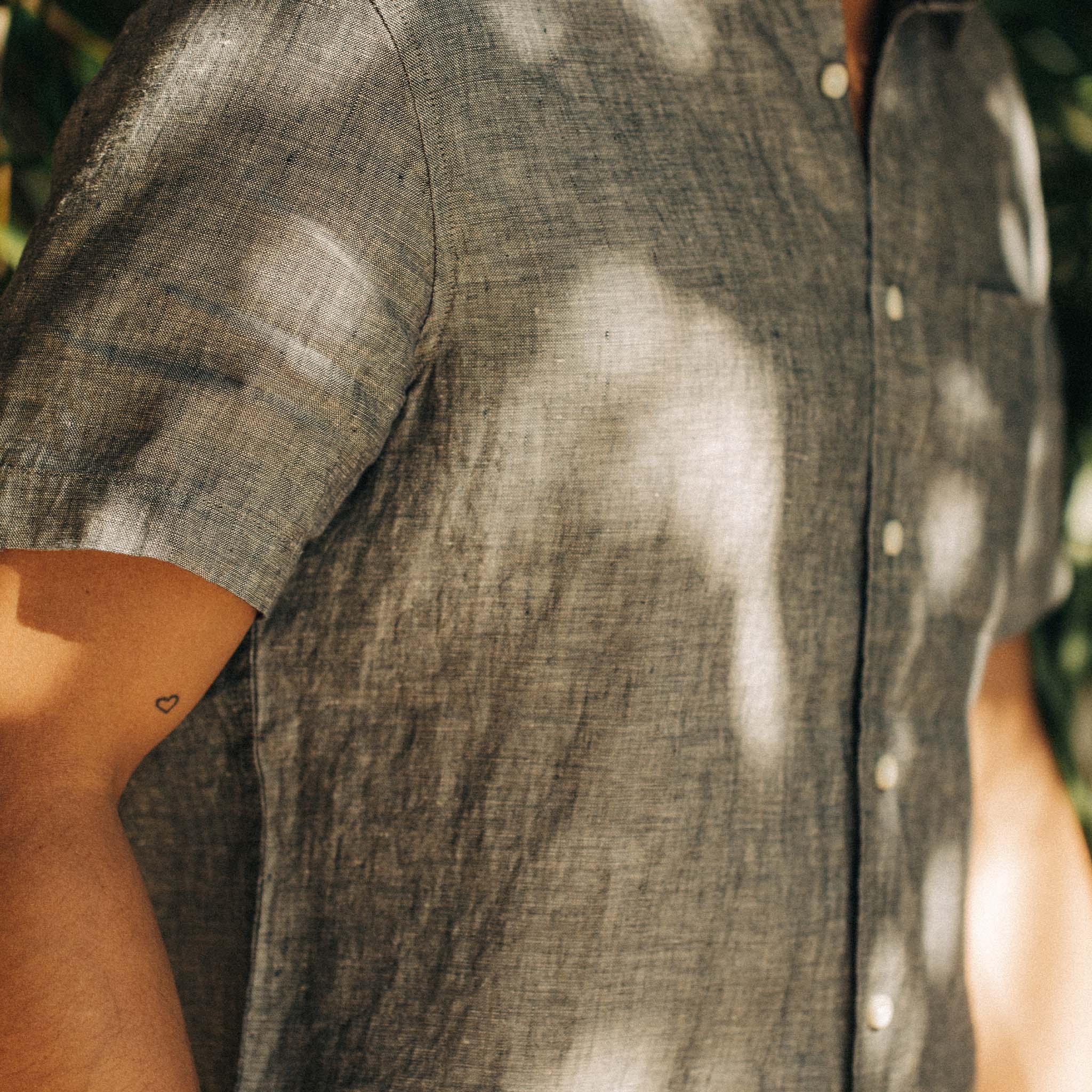 The Short Sleeve California in Navy Hemp - Image 4