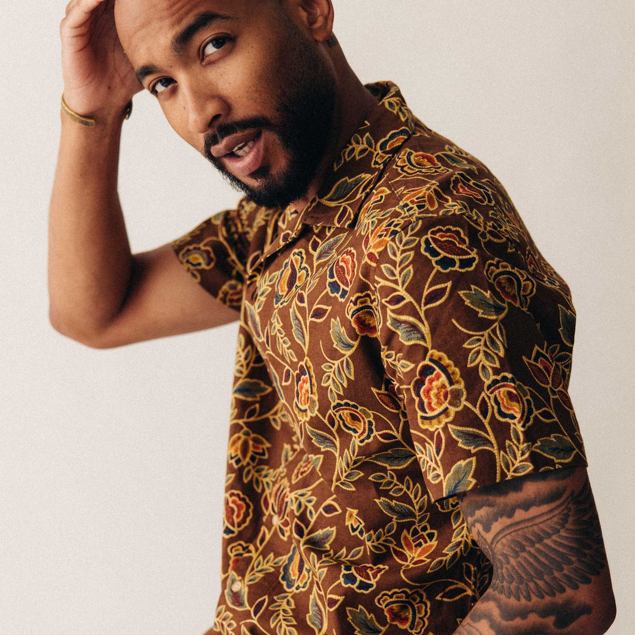 The Short Sleeve Davis Shirt in Burnt Toffee Print - Image 3