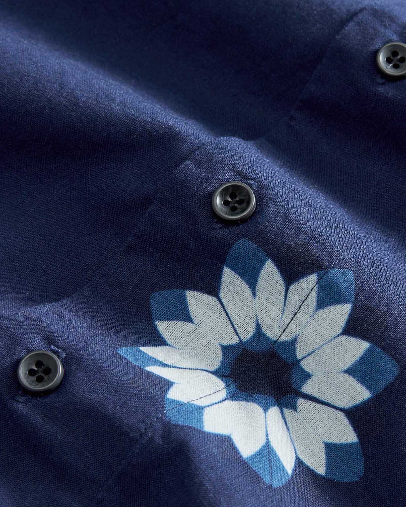 The Davis Shirt in Dark Navy Geo - Image 5