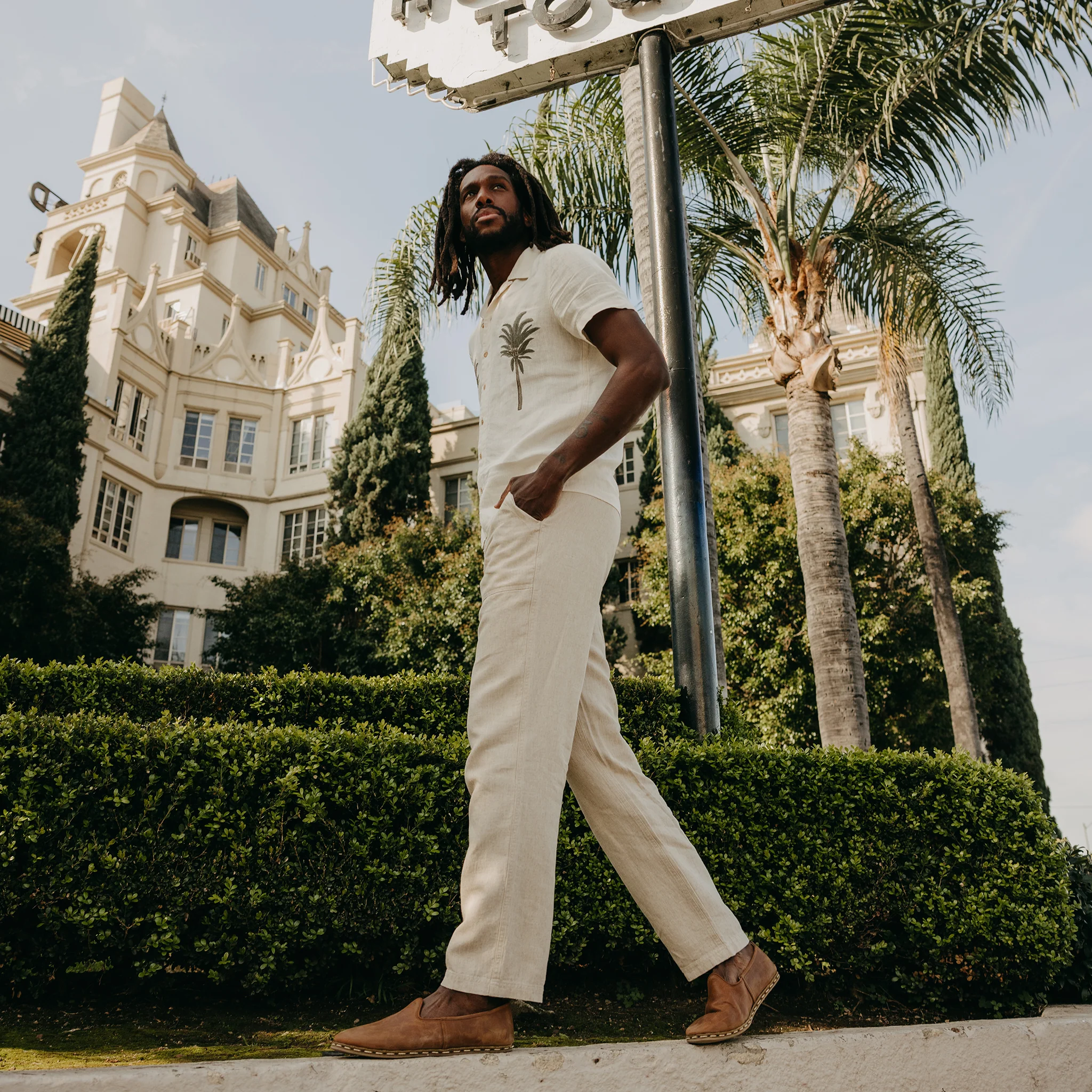 The Short Sleeve Davis Shirt in Natural Palm Embroidery - Image 5