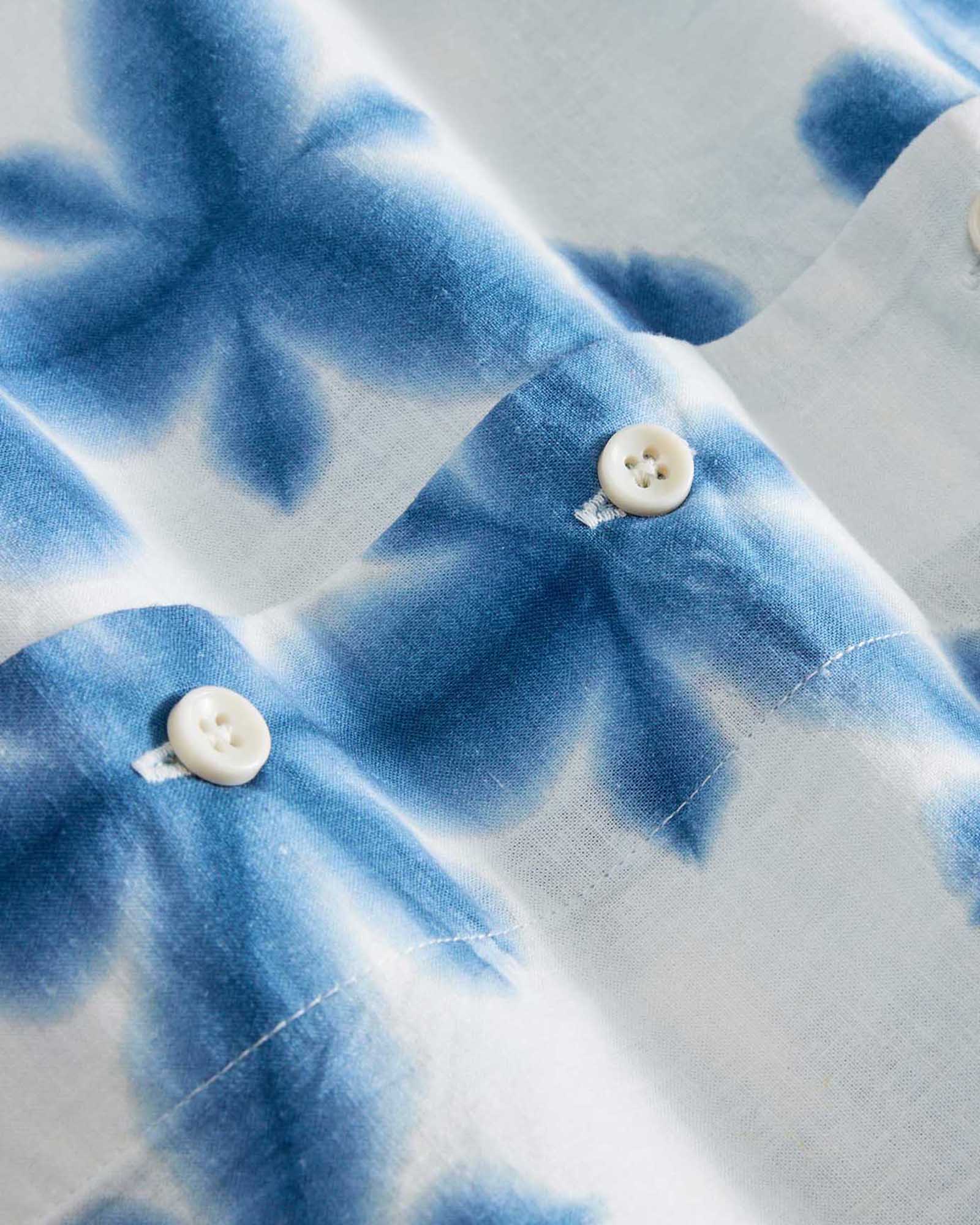 The Davis Shirt in Vintage White Fractal - Image 5