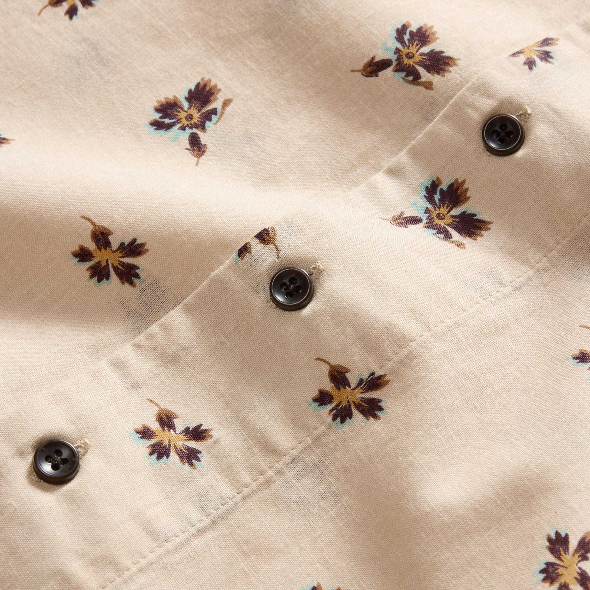 The Short Sleeve Hawthorne in Almond Floral - Image 6