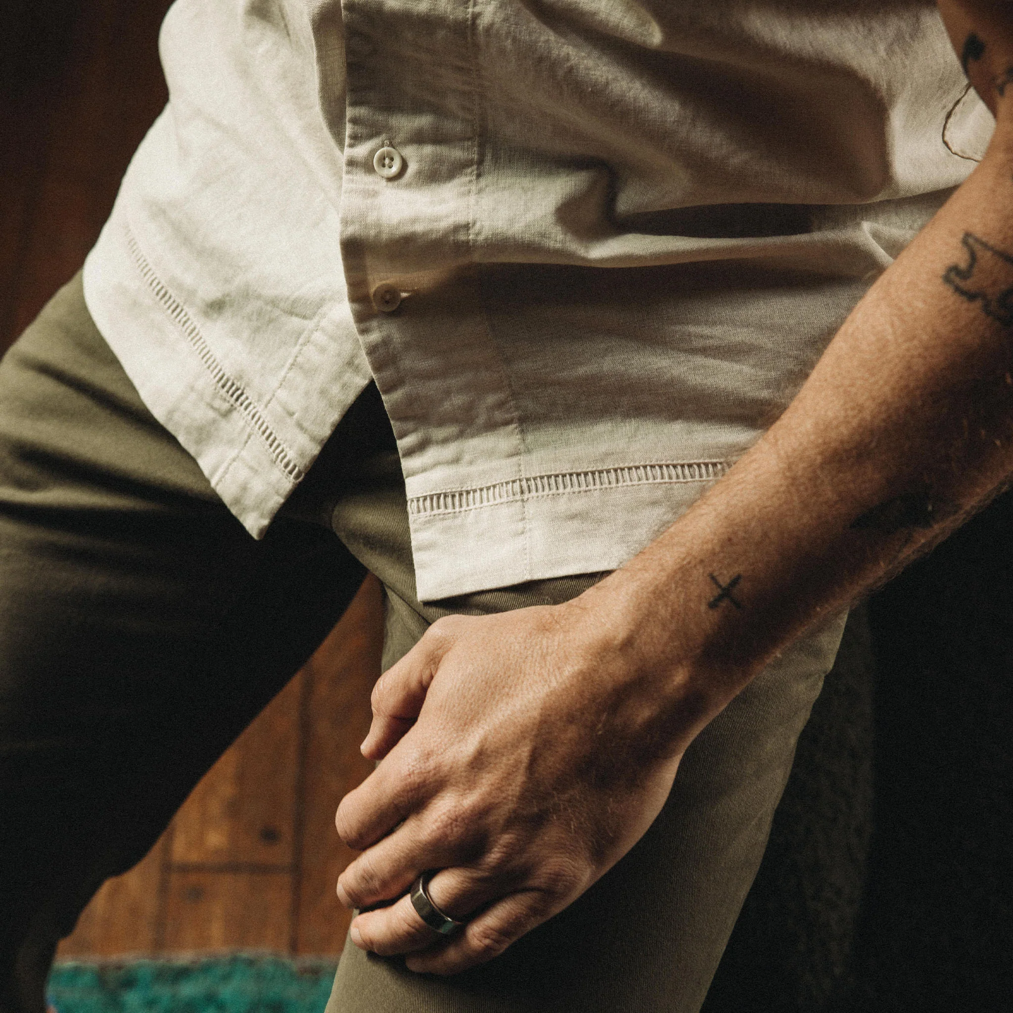 The Short Sleeve Hawthorne in Birch - Image 4